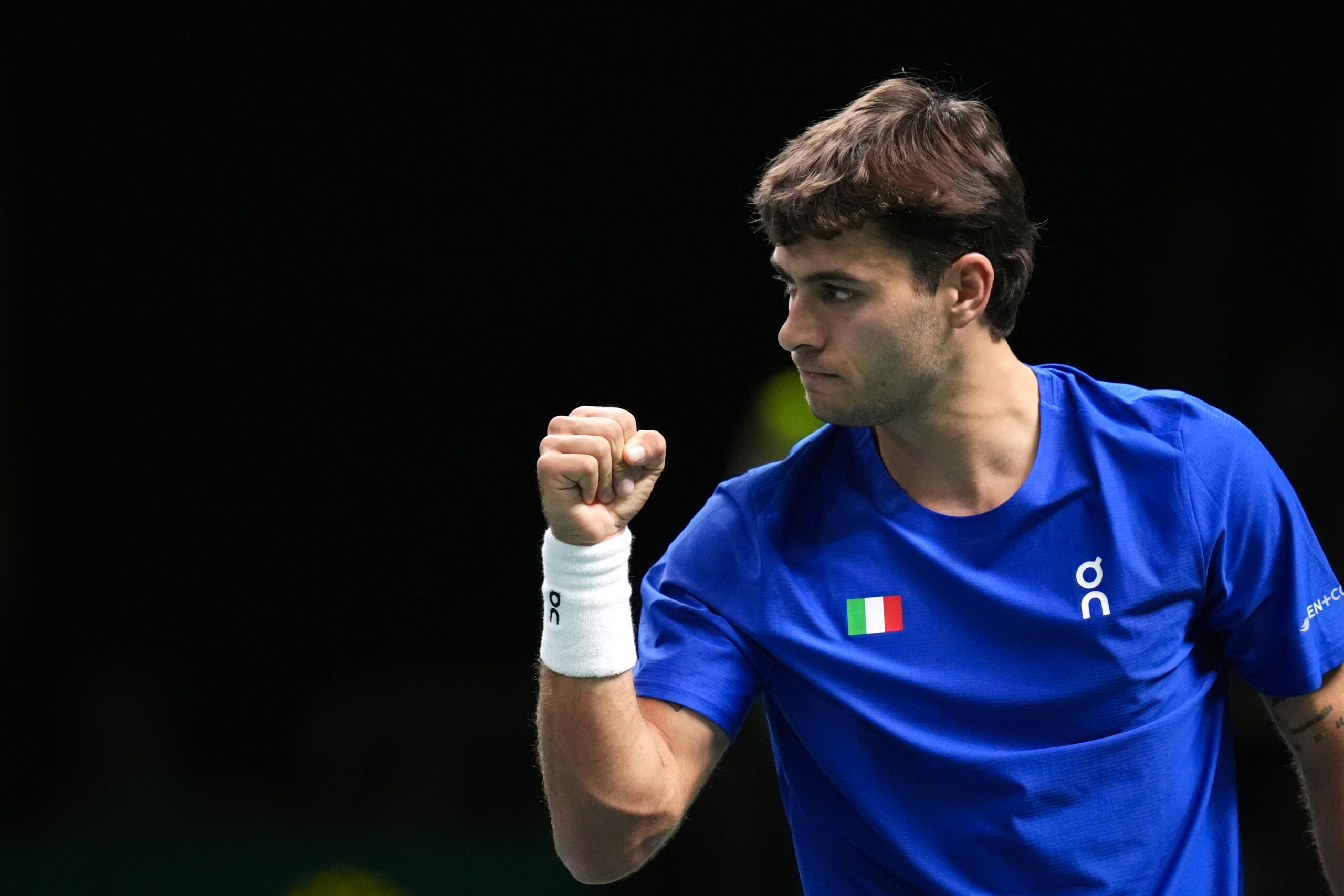 davis cup cobolli beats misolic in two sets italy advances to the semifinals scaled