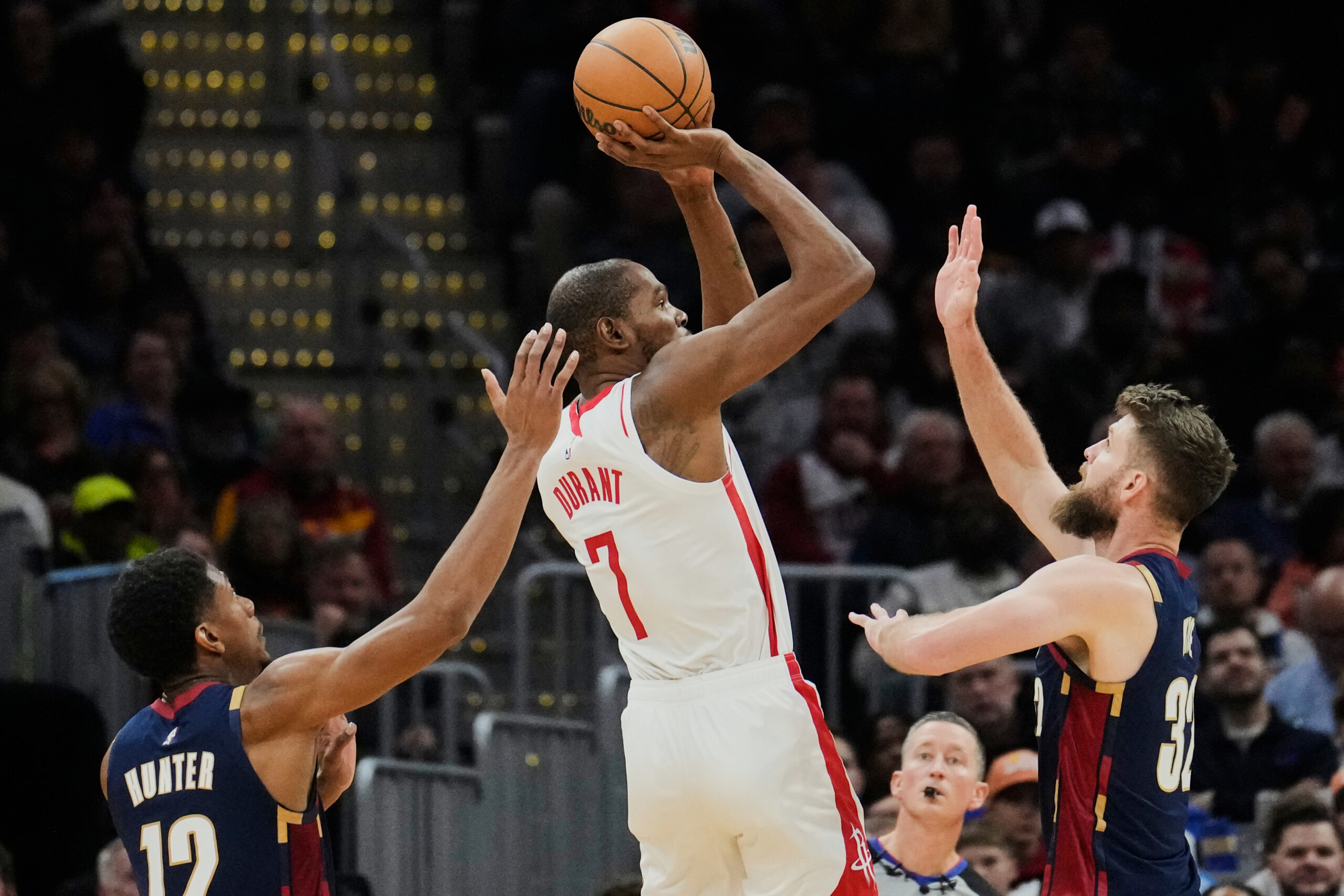 NBA: Houston defeats Cleveland, Oklahoma continues its winning streak 1 nba houston defeats cleveland oklahoma continues its winning streak scaled