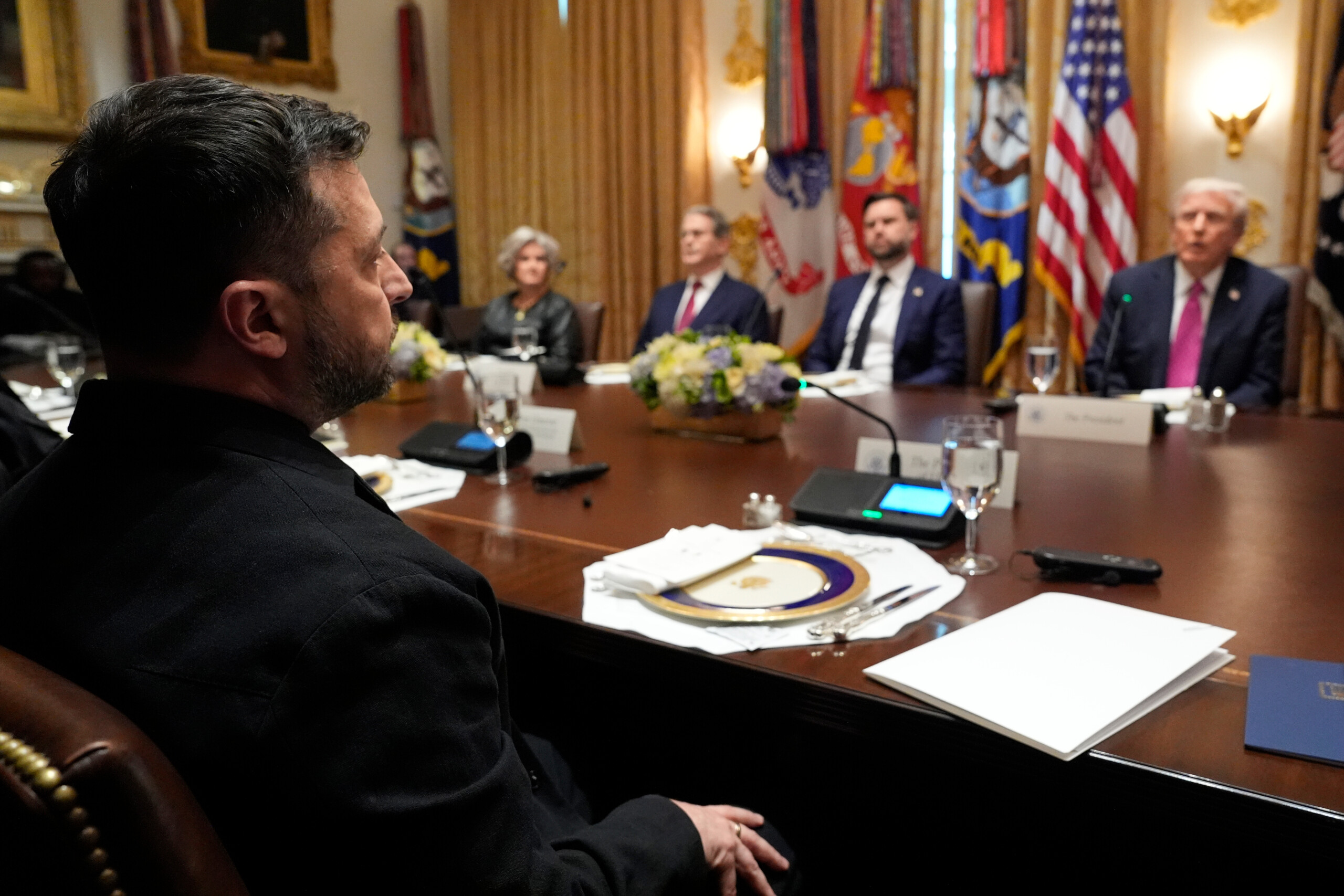 ukraine ft us asks kiev to accept peace plan by 27 november scaled