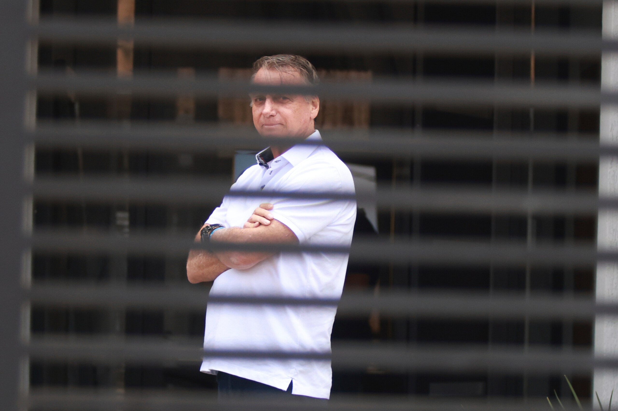 Brazil, Bolsonaro admitted attempting to open electronic ankle bracelet 1 brazil bolsonaro admitted attempting to open electronic ankle bracelet scaled