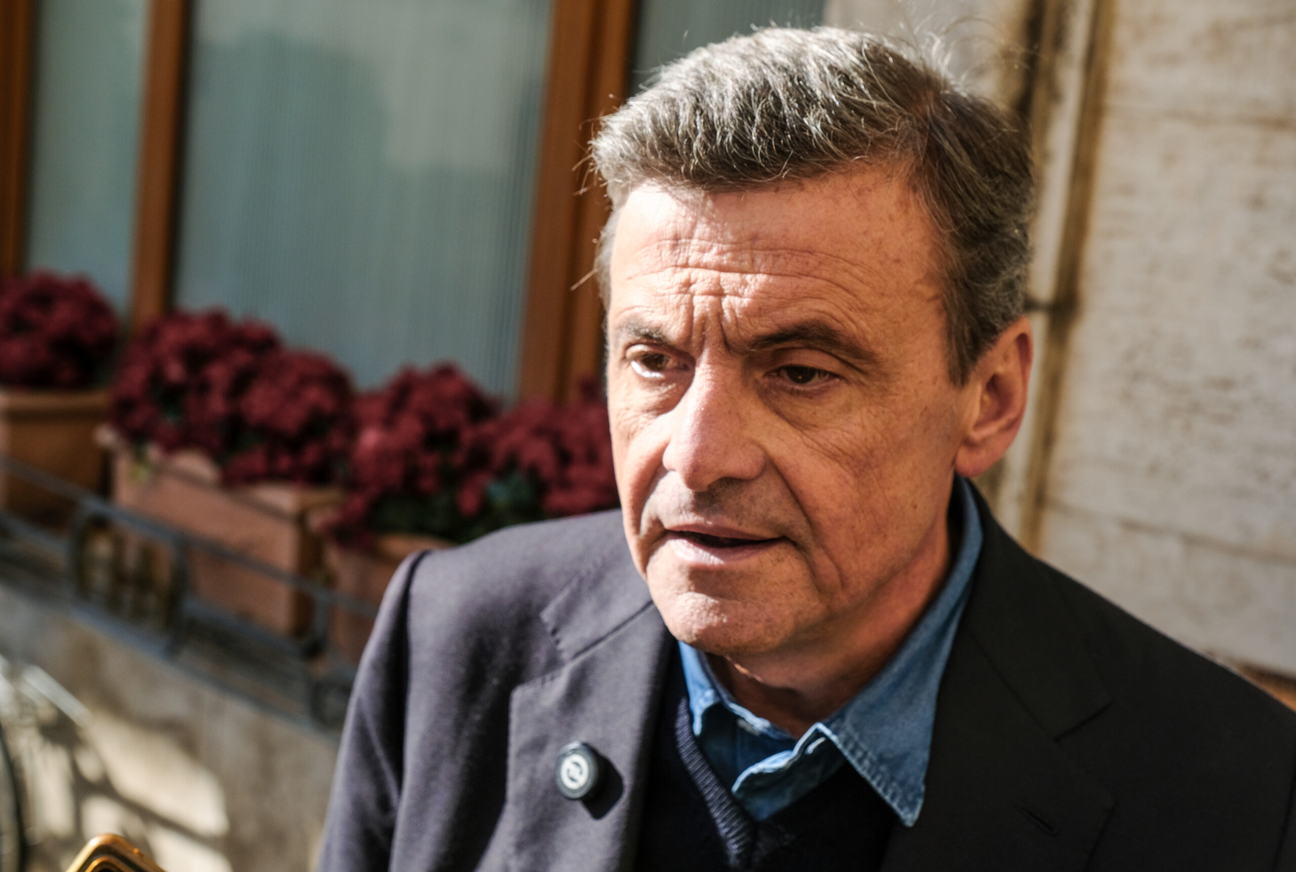 regional elections calenda a pointless championship ends 3 3 citizens are fleeing the polls scaled