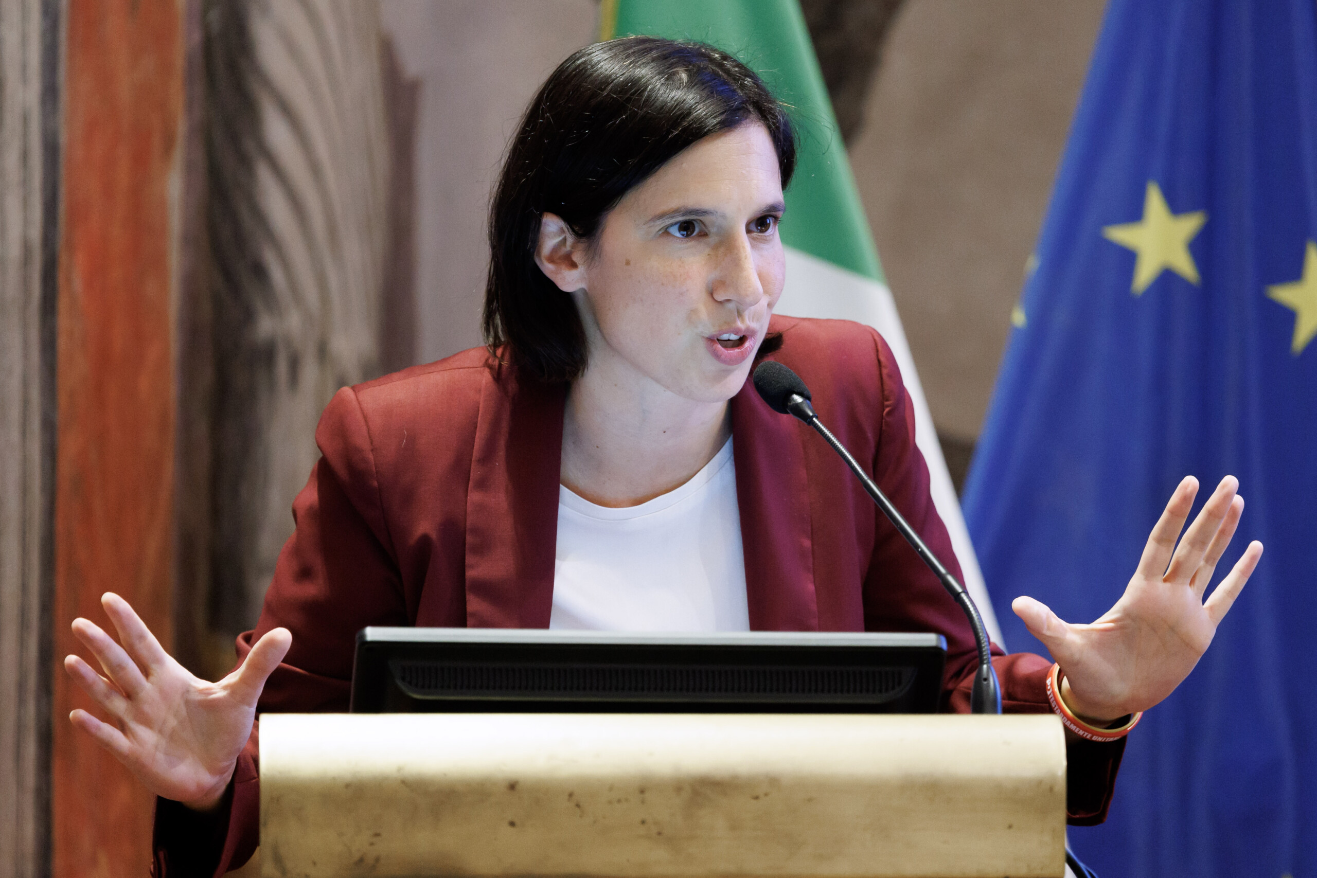 Fascism: Schlein says neo-fascist organisations must be dissolved, according to the Constitution 1 fascism schlein says neo fascist organisations must be dissolved according to the constitution scaled