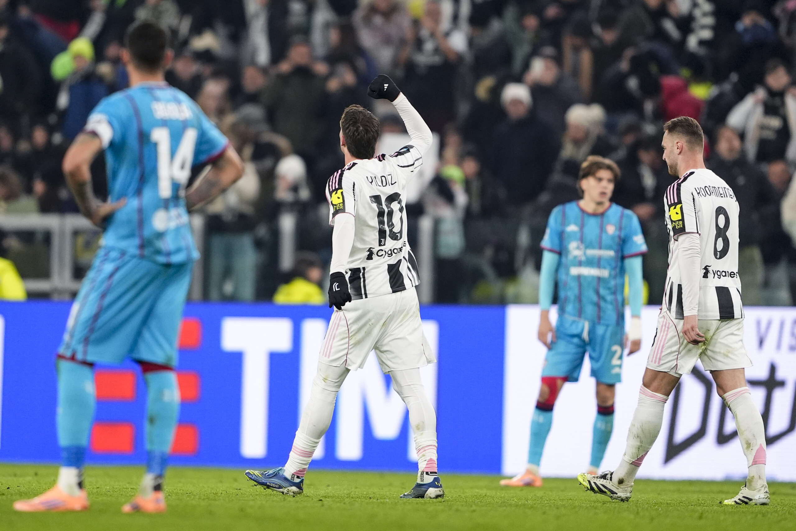 football serie a juventus cagliari 2 1 yildiz scores twice scaled