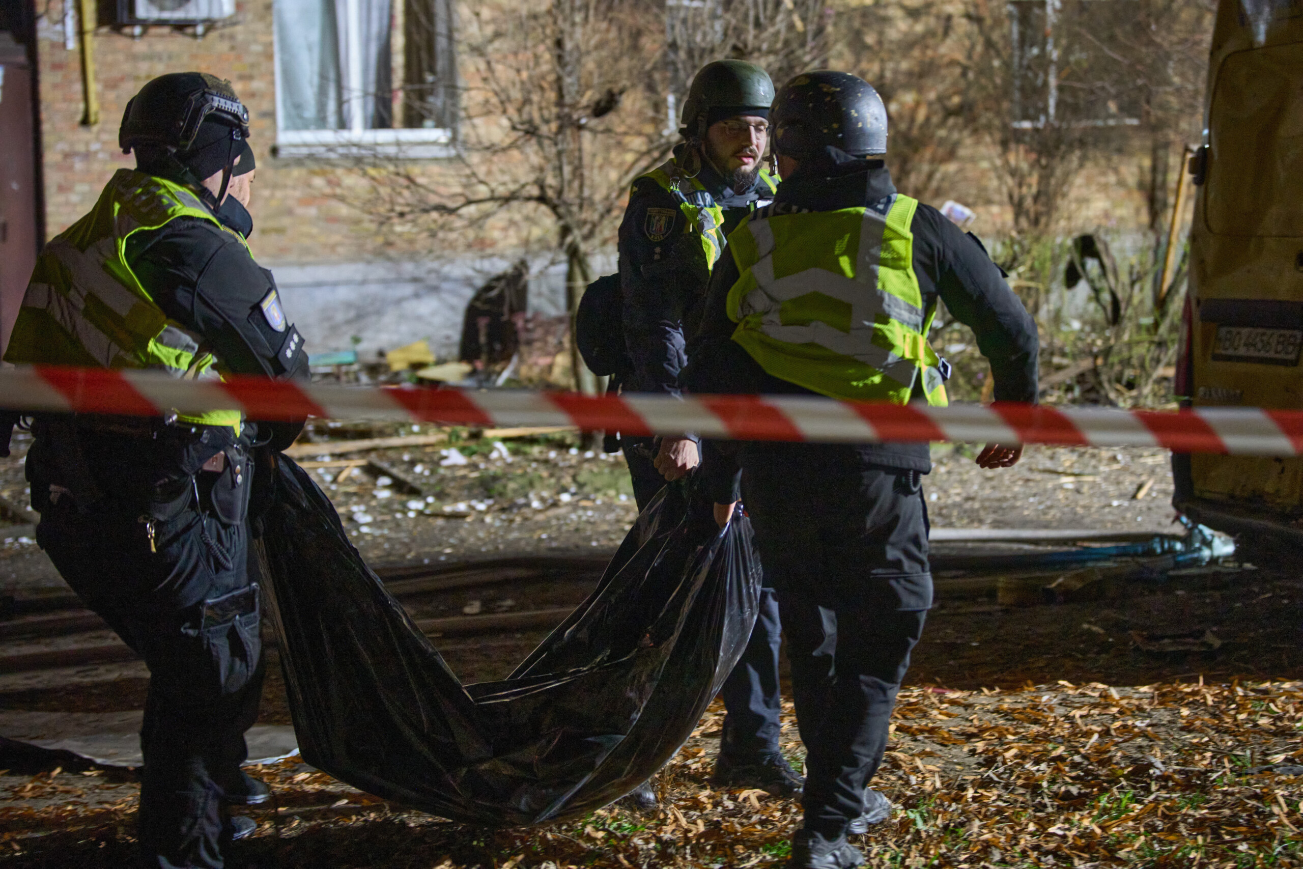 ukraine kiev over 600000 people without electricity after russian raids scaled