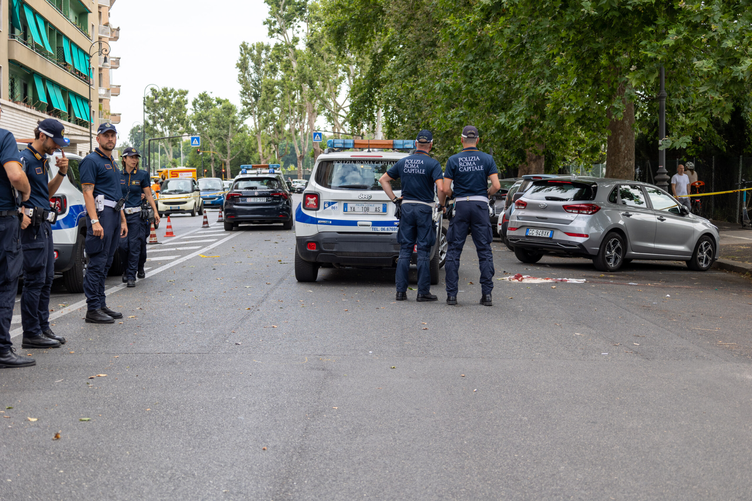 rome zionist jews are the cancer of the world anti semitic graffiti on the lungotevere scaled