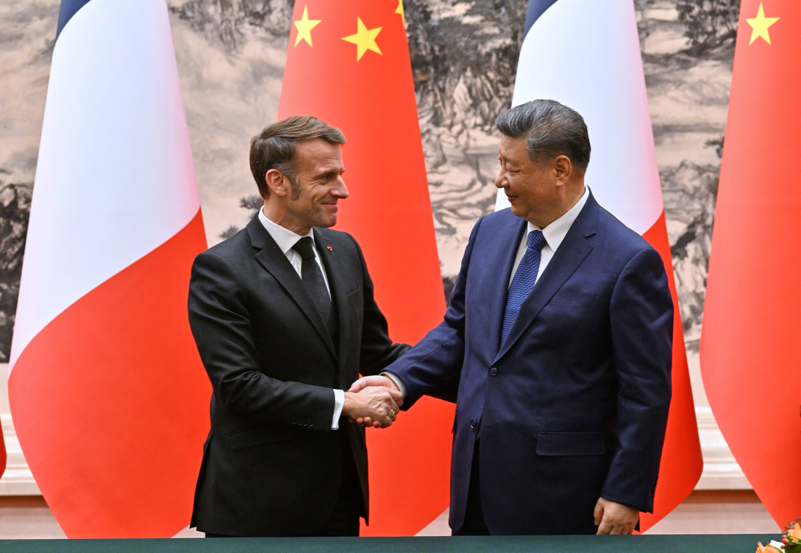 Ukraine, Xi-Macron: ‘Support for efforts towards a fair and lasting peace agreement’ 1 ukraine xi macron support for efforts towards a fair and lasting peace agreement scaled