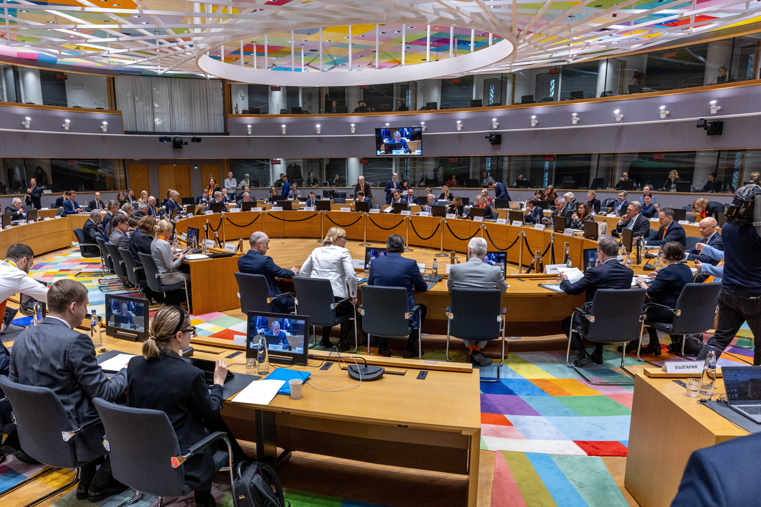 migrants eu council approves rules on countries of origin and safe third countries scaled