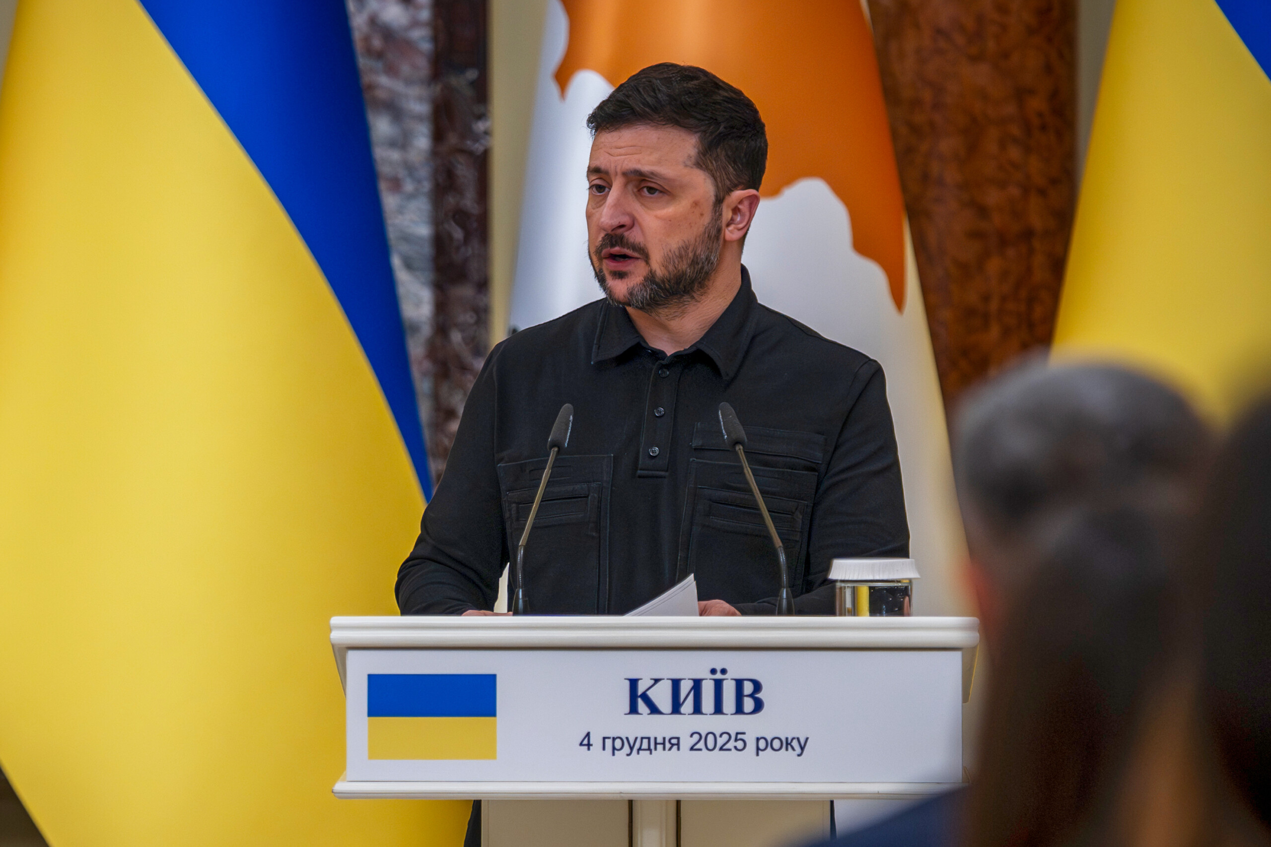 ukraine zelensky ceding territories russias idea not the uss scaled