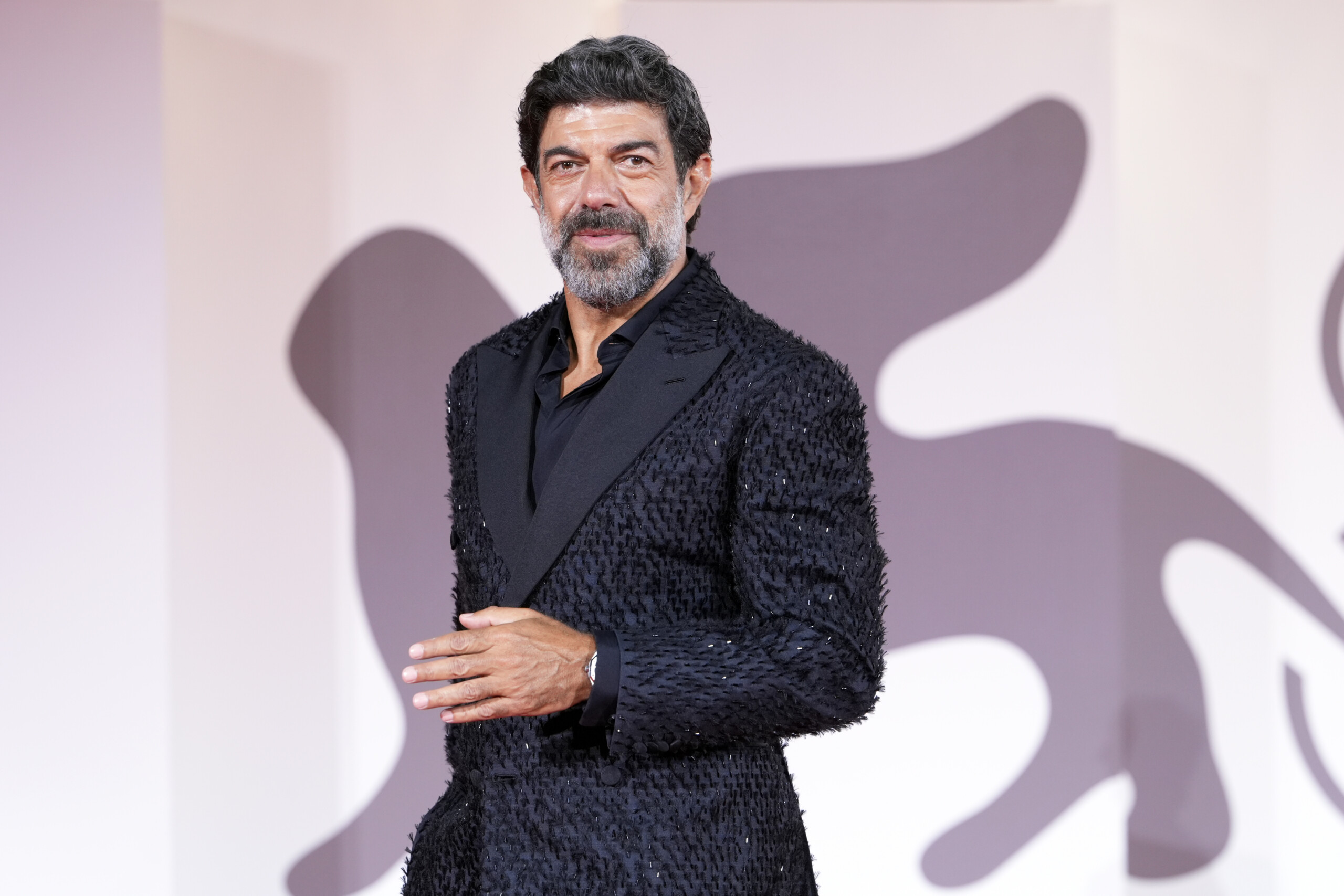 milan cortina favino at the opening ceremony with an evocative text scaled