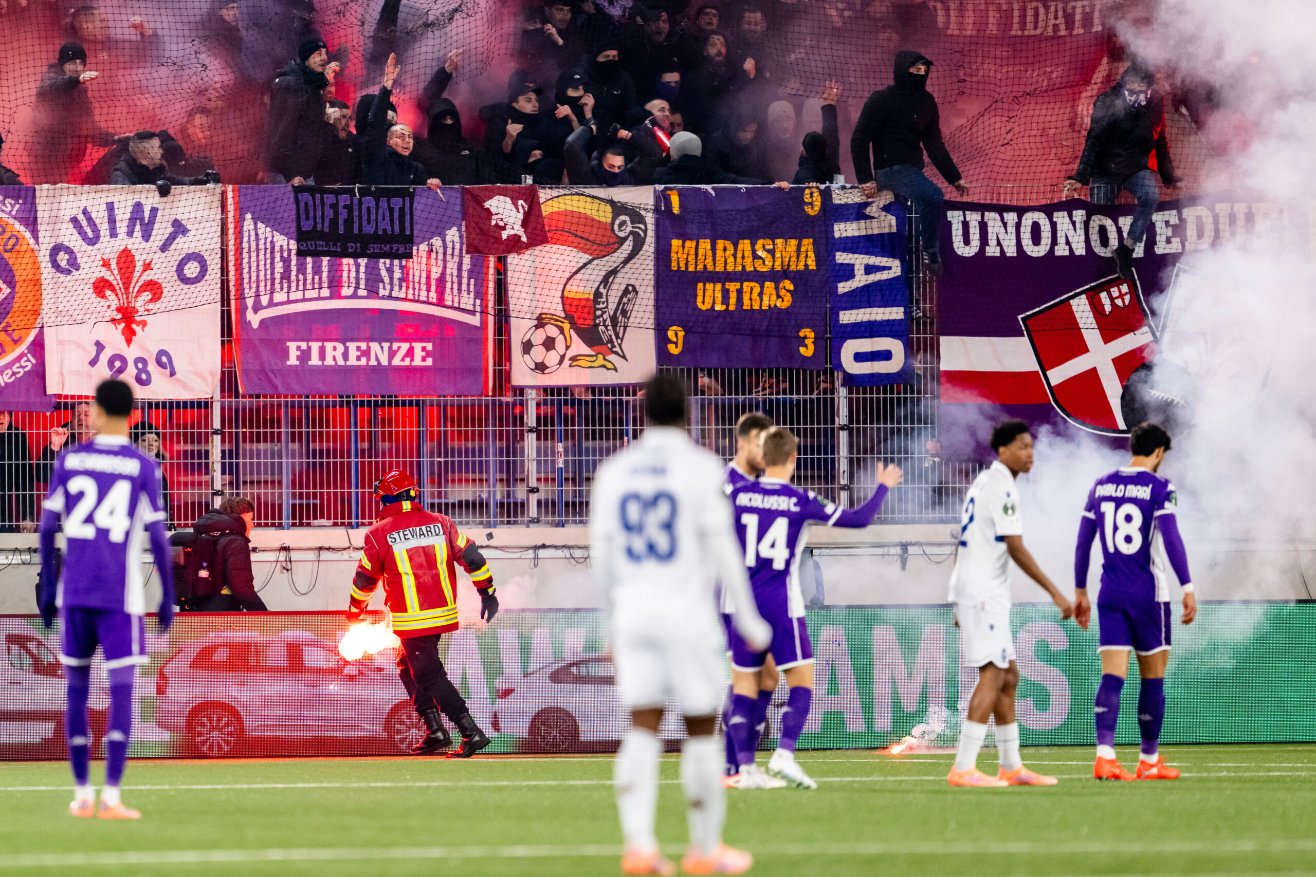 football fiorentina empty stands for first 20 minutes on sunday in protest scaled