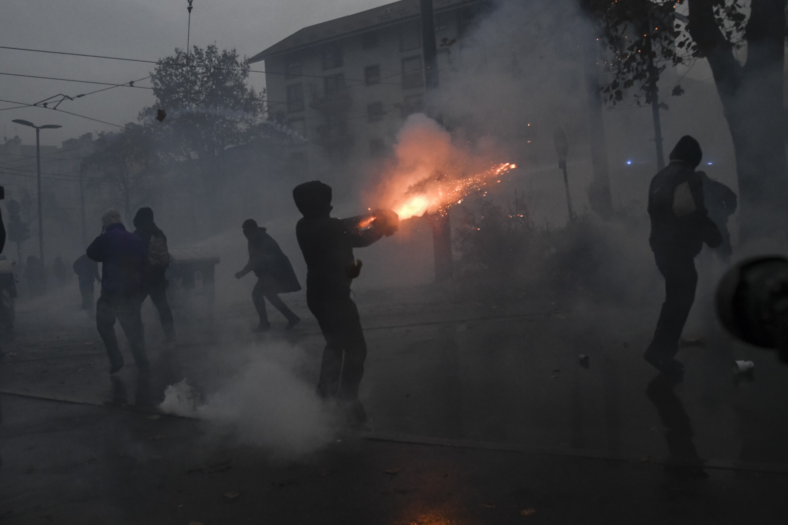 turin number of injured officers rises to 11 after clashes scaled
