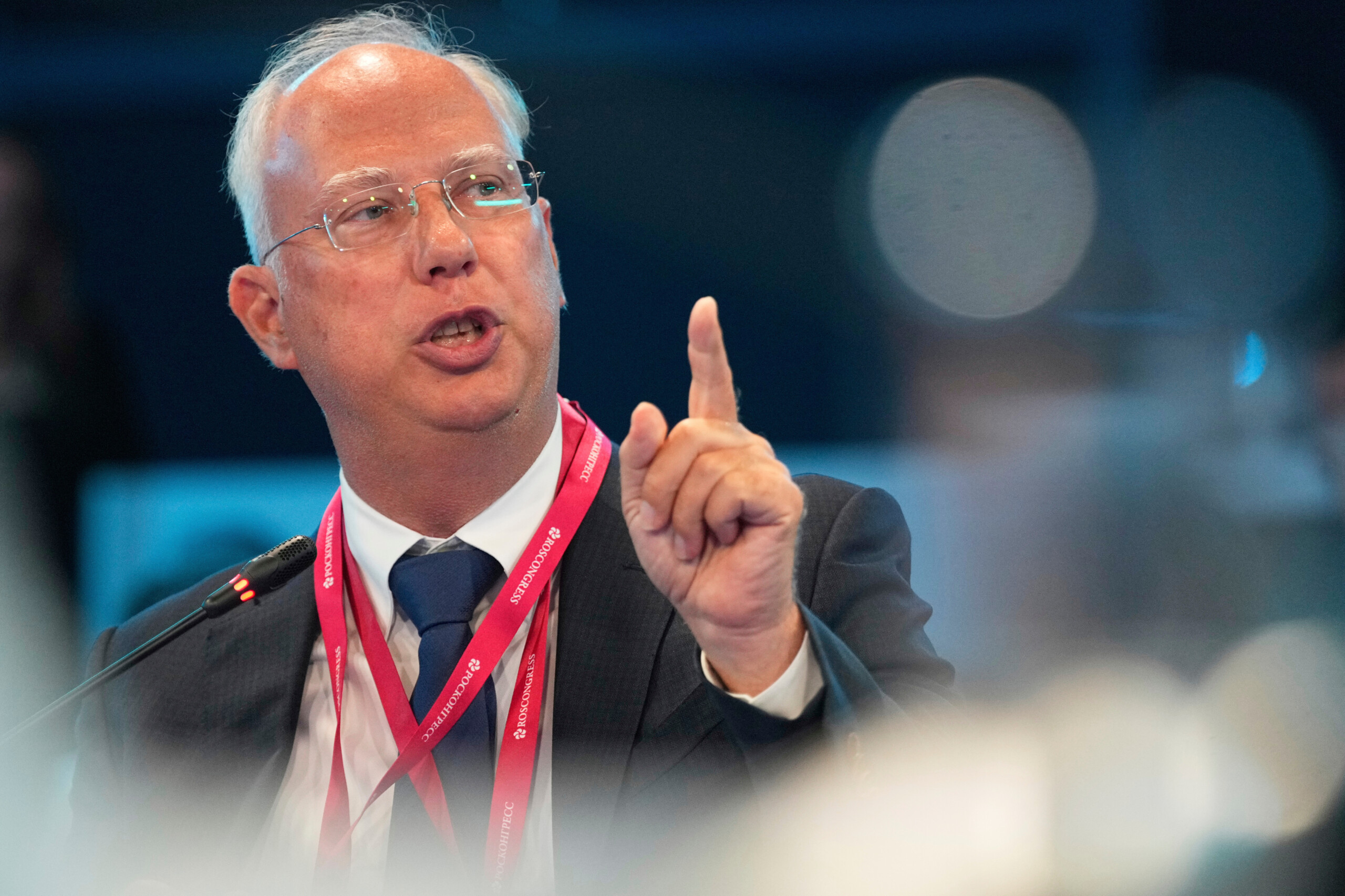 ukraine dmitriev returns to miami for second day of talks with the us scaled