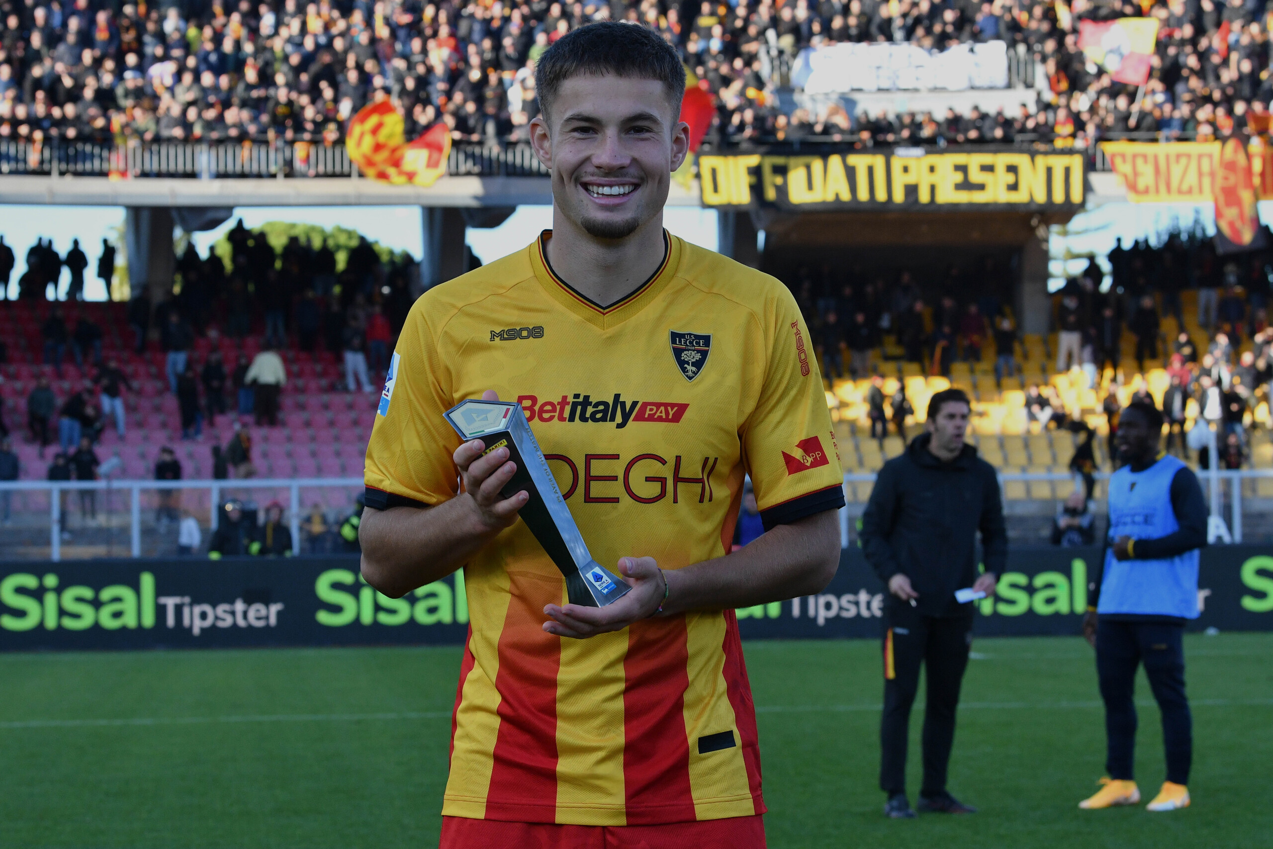 football lecce berisha receives personalized therapy fruchtl and jean receive personalized therapy scaled