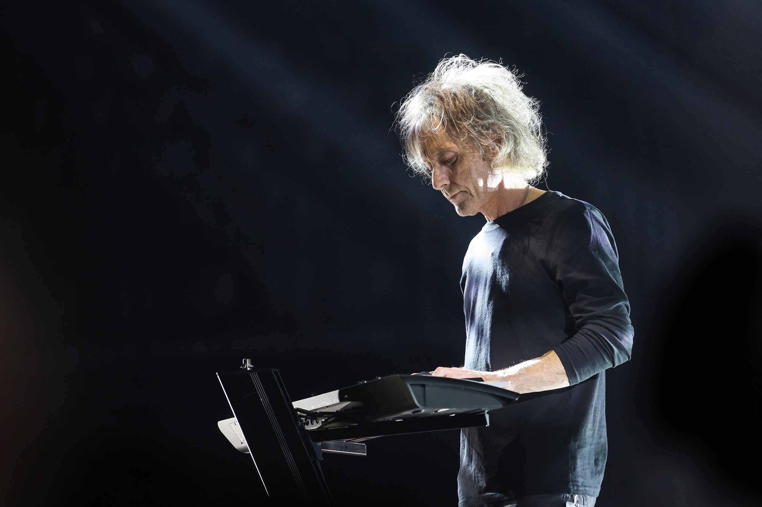 music perry bamonte legendary guitarist with the cure has died scaled