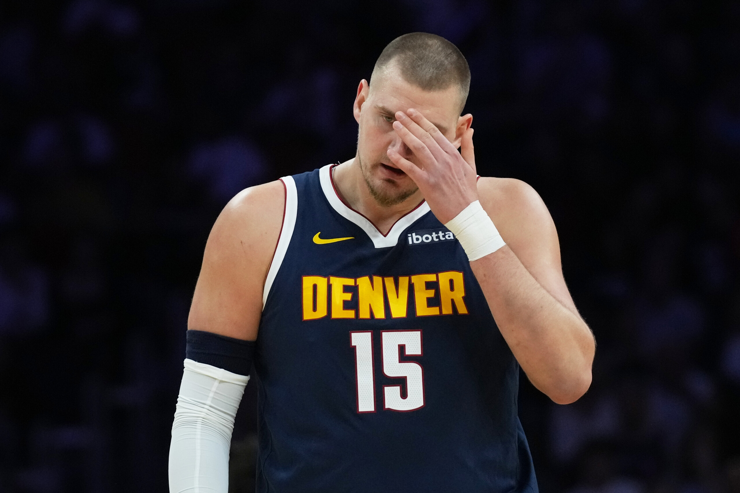 NBA: Jokic suffers hyperextension of left knee, only one month out of action 1 nba jokic suffers hyperextension of left knee only one month out of action scaled