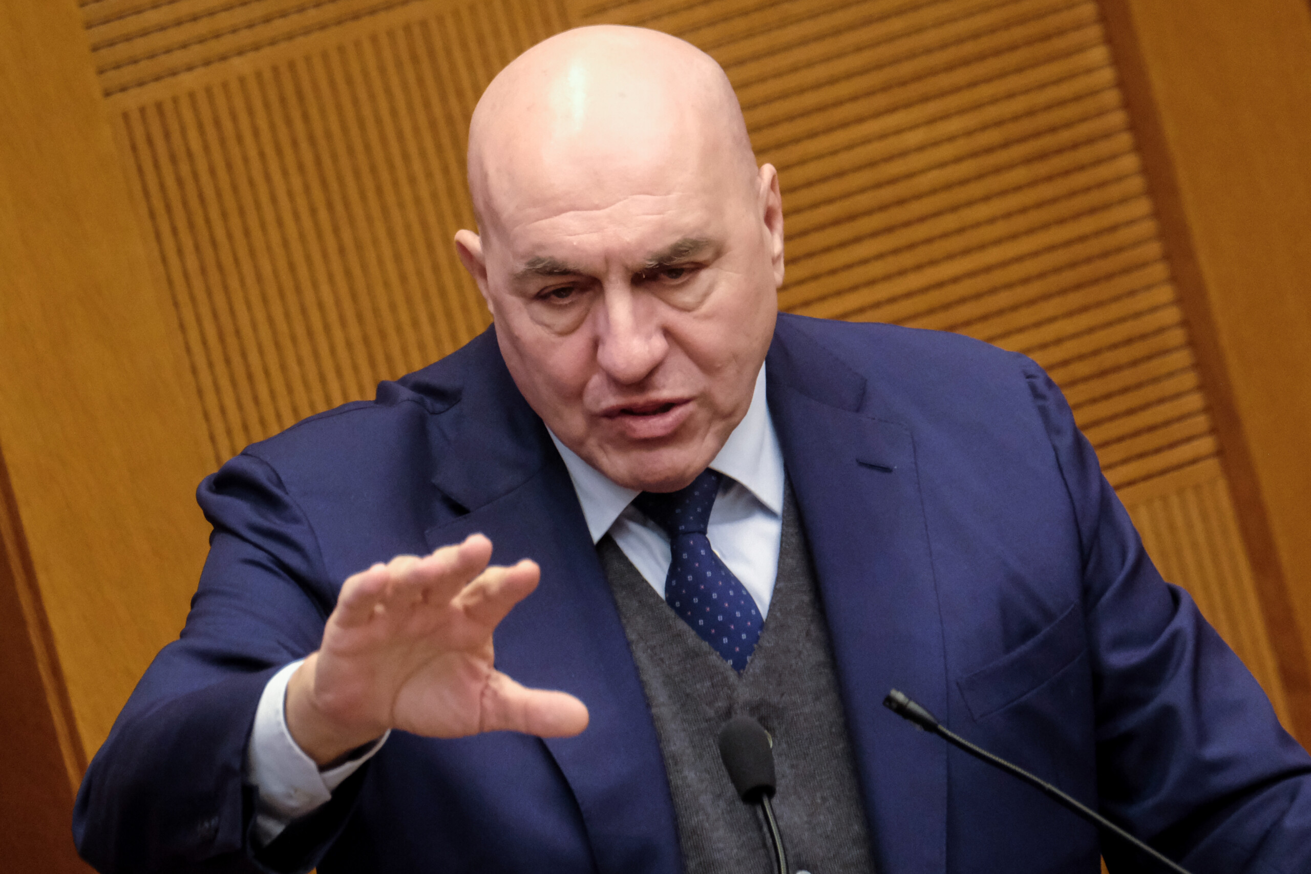 ukraine crosetto on the decree law no long negotiation there was already an agreement scaled