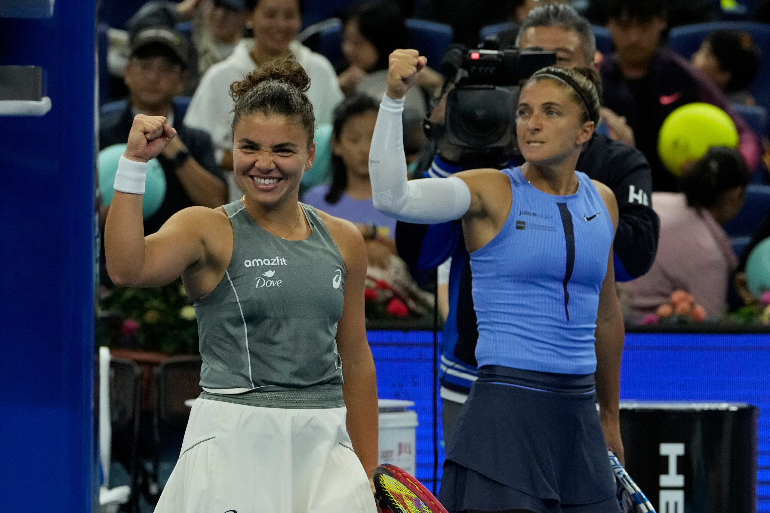 australian open errani paolini defeat lumsden tang and advance to the second round scaled