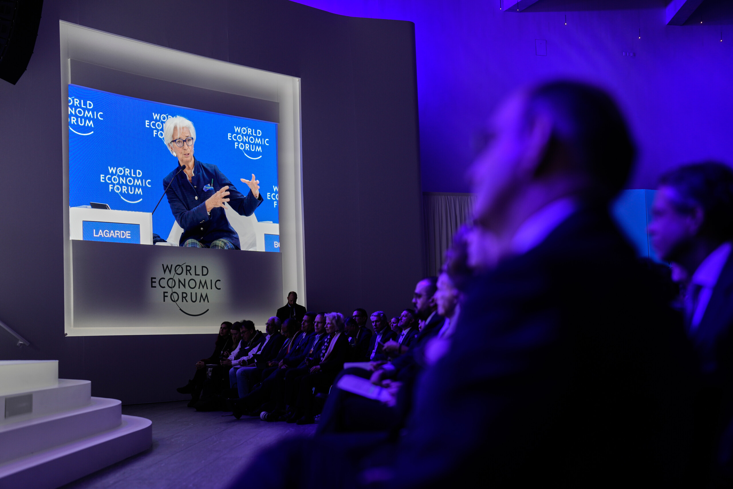 davos lagarde many figures on growth but we need to distinguish signals from noise scaled