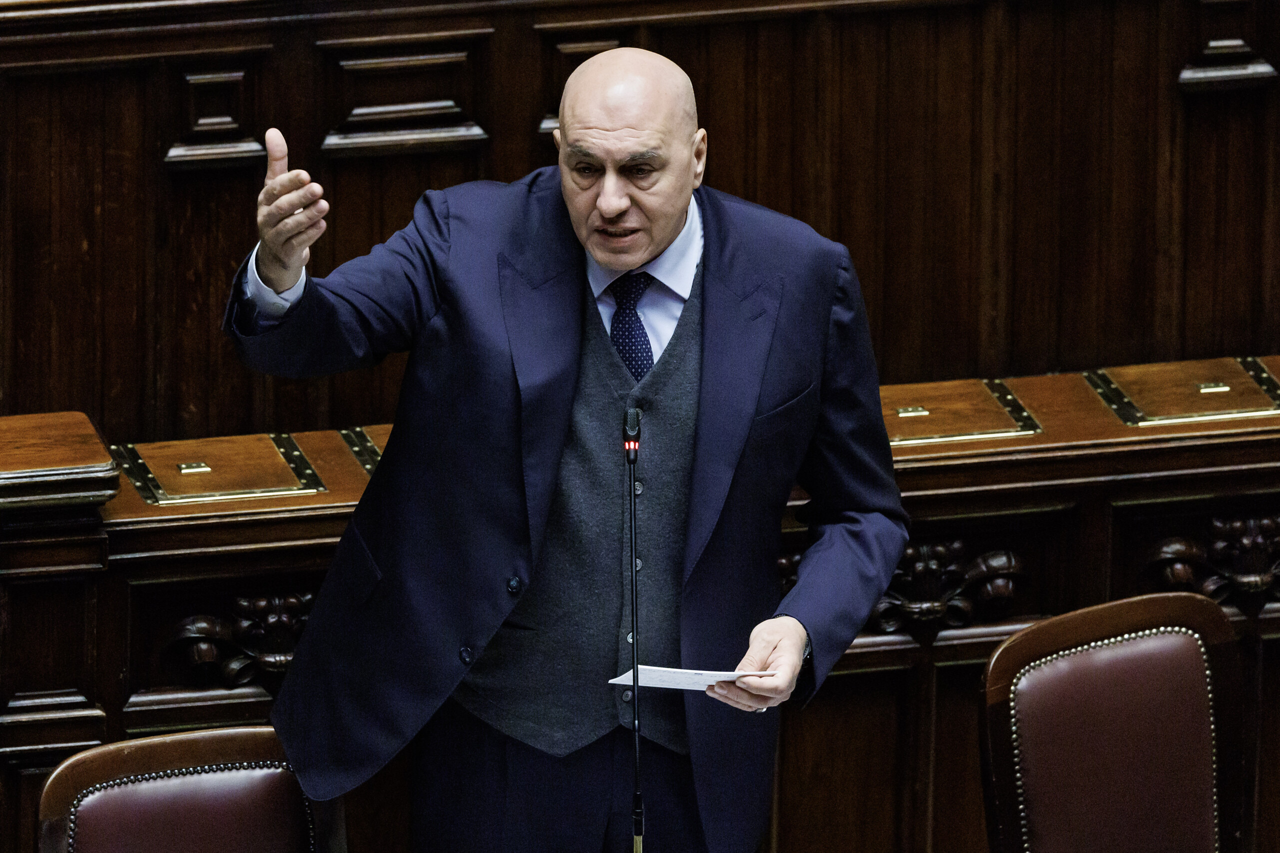 defence la7 crosetto to write to the us and nato following trumps remarks scaled