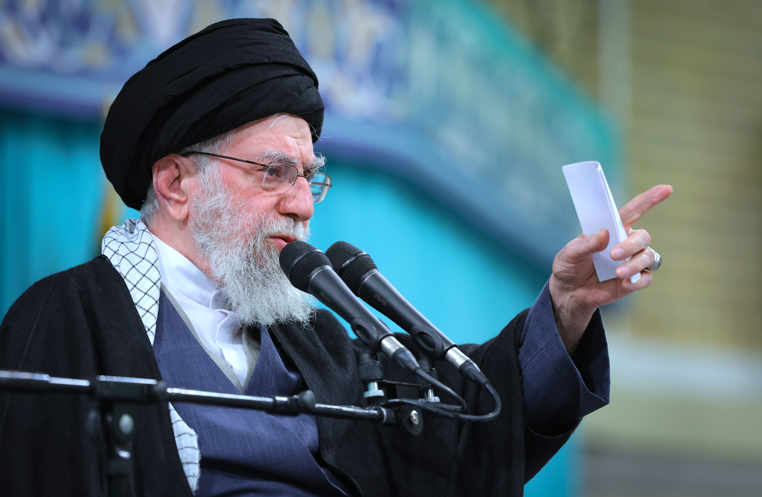 Iran, Khamenei transferred to underground shelter due to risk of US attack 1 iran khamenei transferred to underground shelter due to risk of us attack
