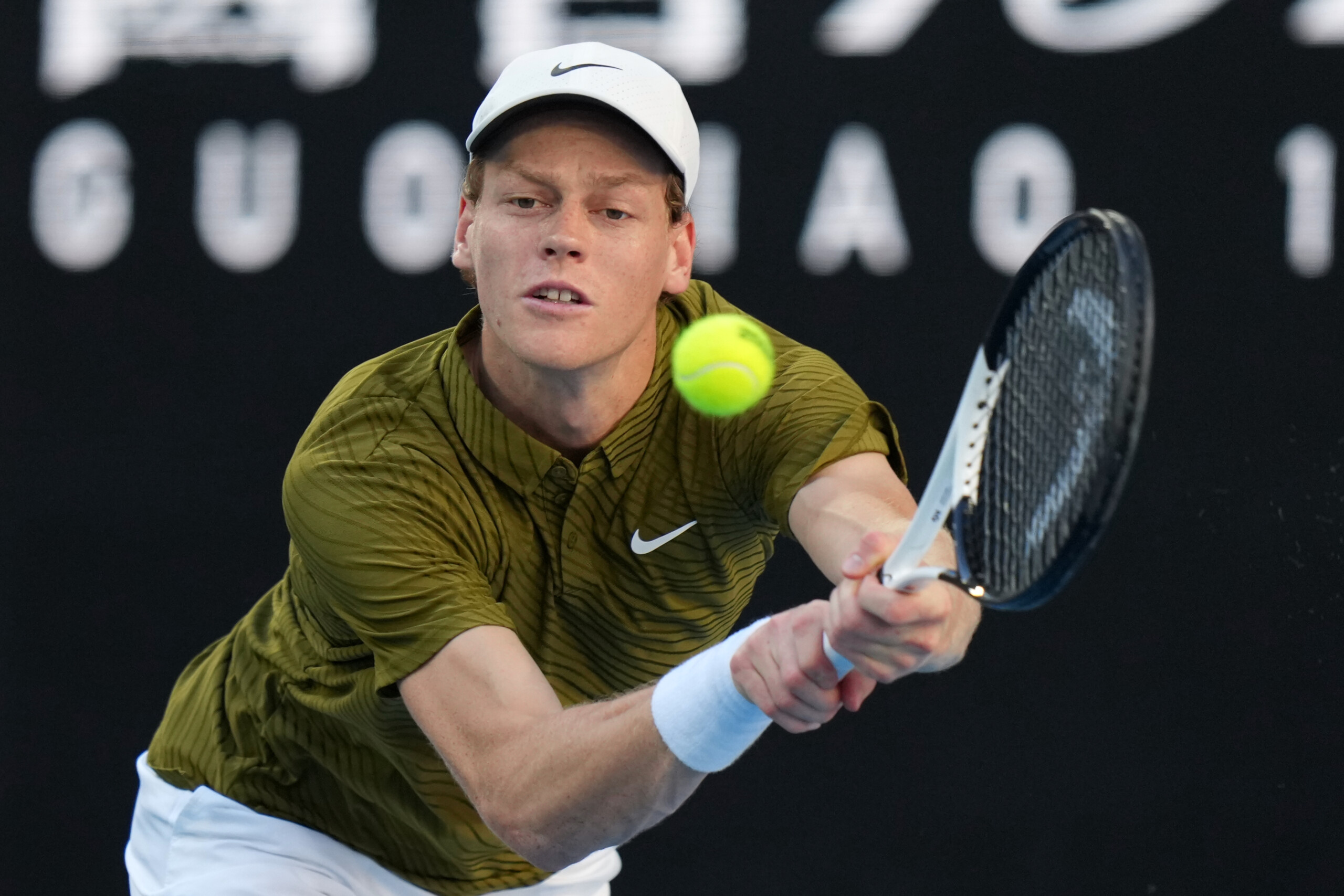 australian open sinner reaches quarter finals darderi defeated in three sets in italian derby scaled