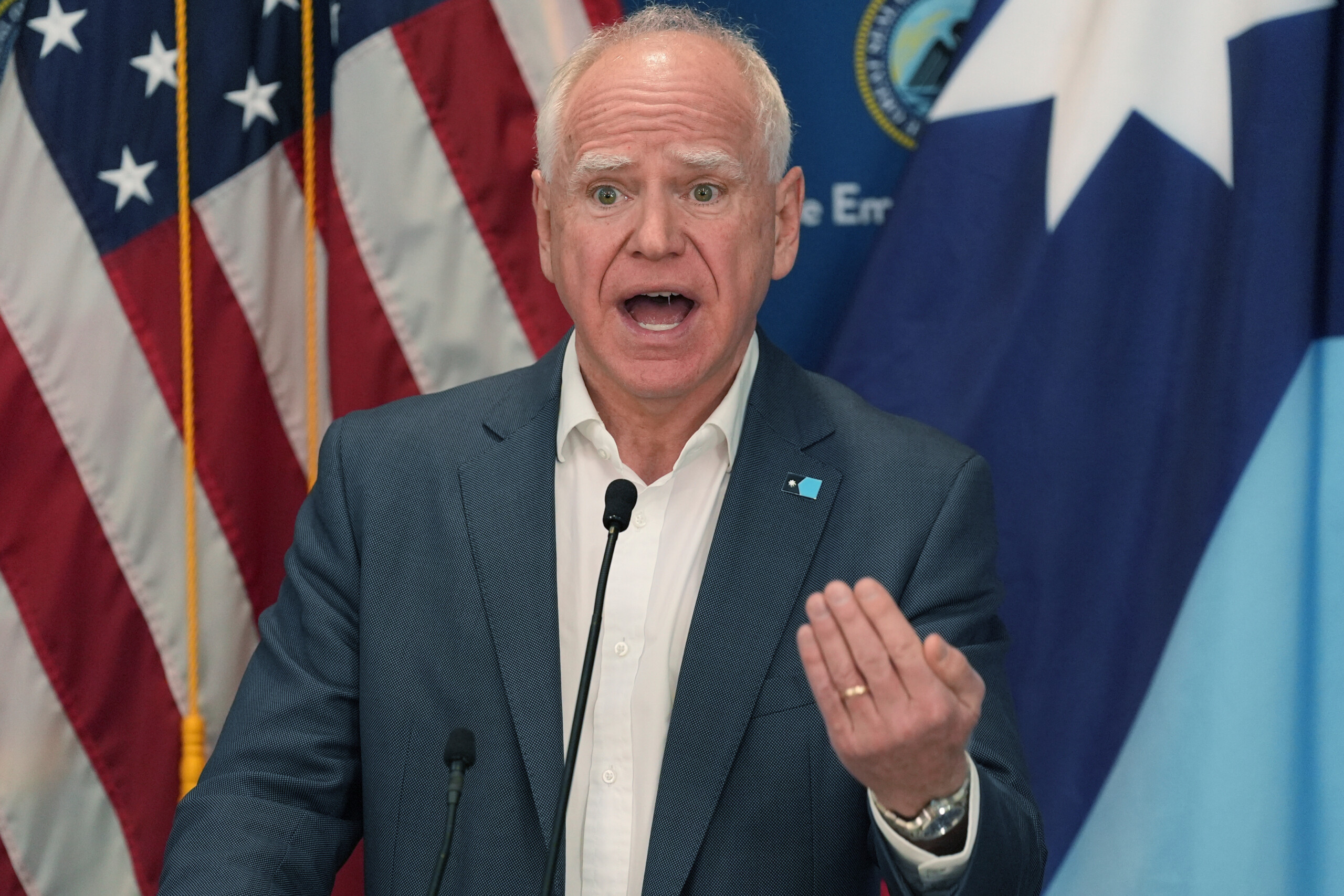 usa minnesota governor rejects conditions for reducing immigration operations scaled