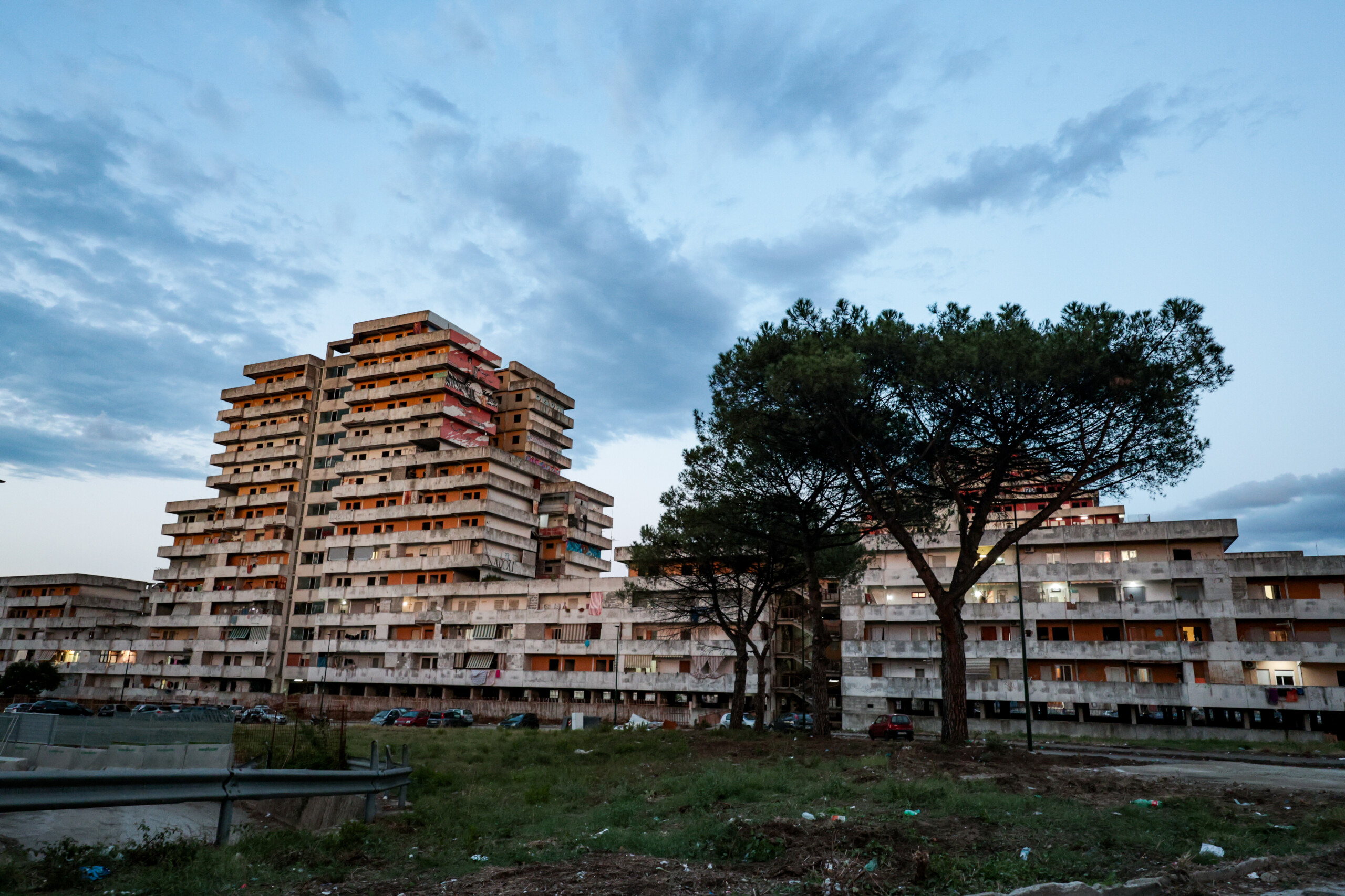 Camorra: drug dealing ring dismantled in Scampia, 28 arrests 1 camorra drug dealing ring dismantled in scampia 28 arrests scaled