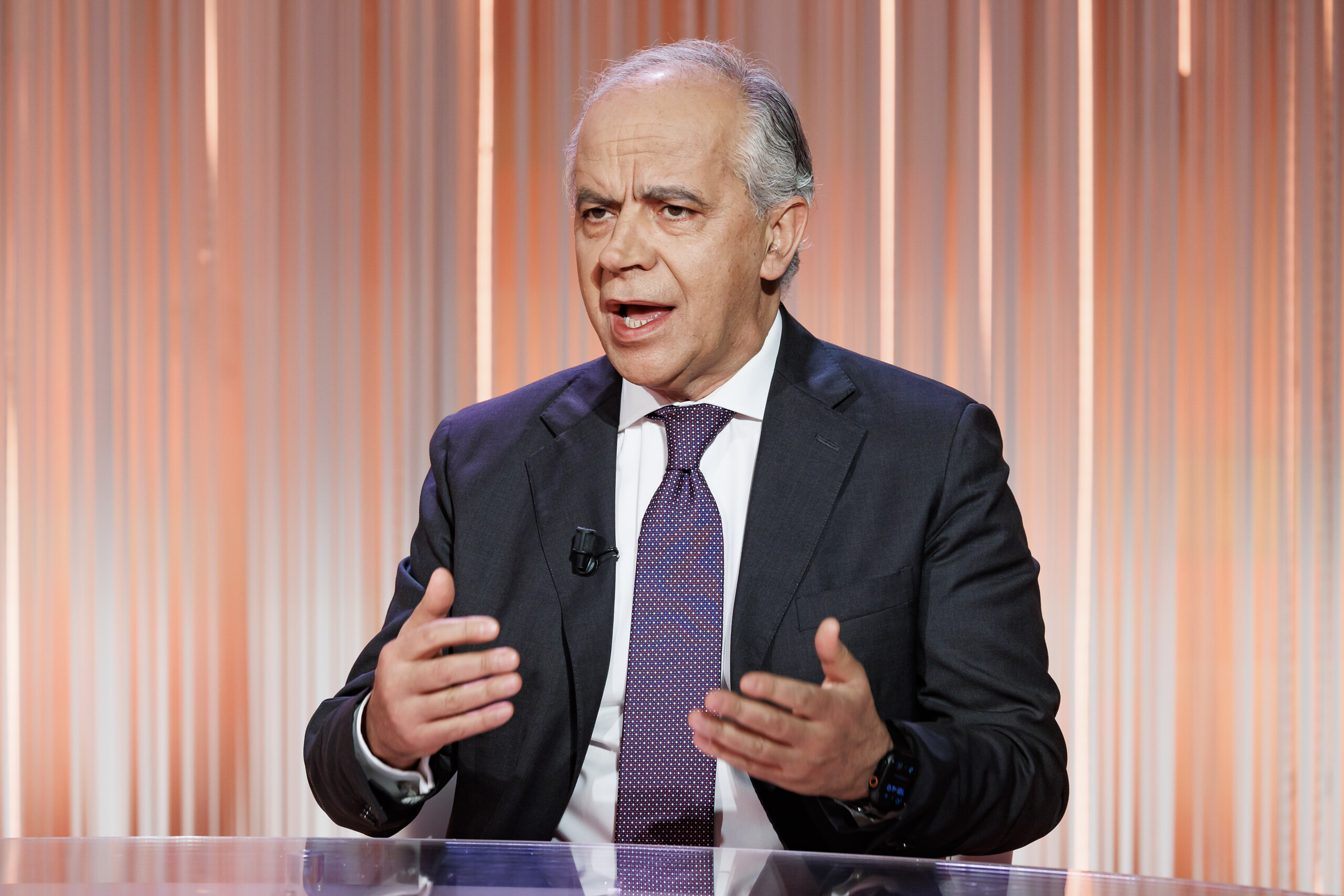 Schools, Piantedosi: "Directive soon for random metal detector checks" 1 schools piantedosi directive soon for random metal detector checks scaled