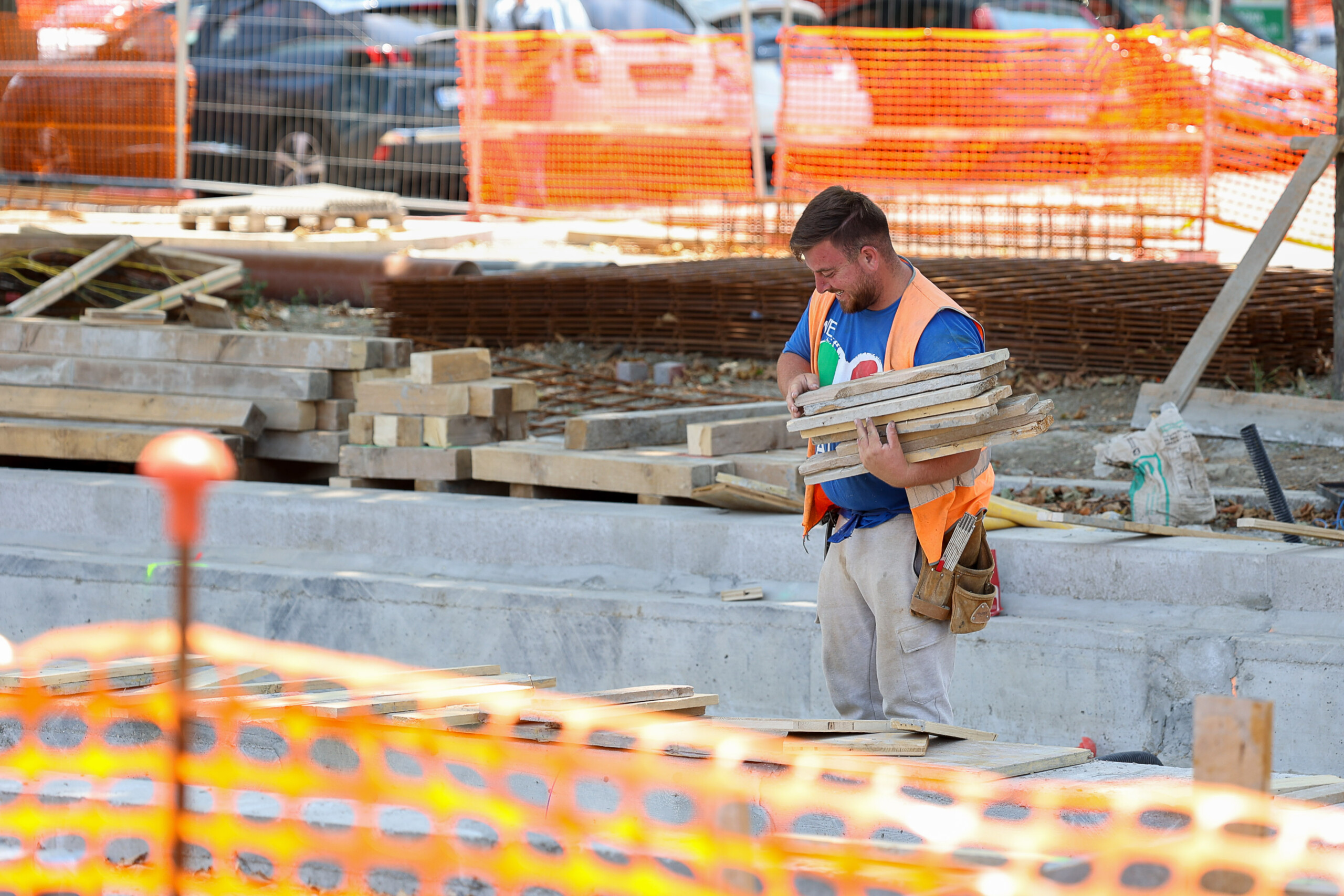 istat consumer and business confidence improves in january scaled