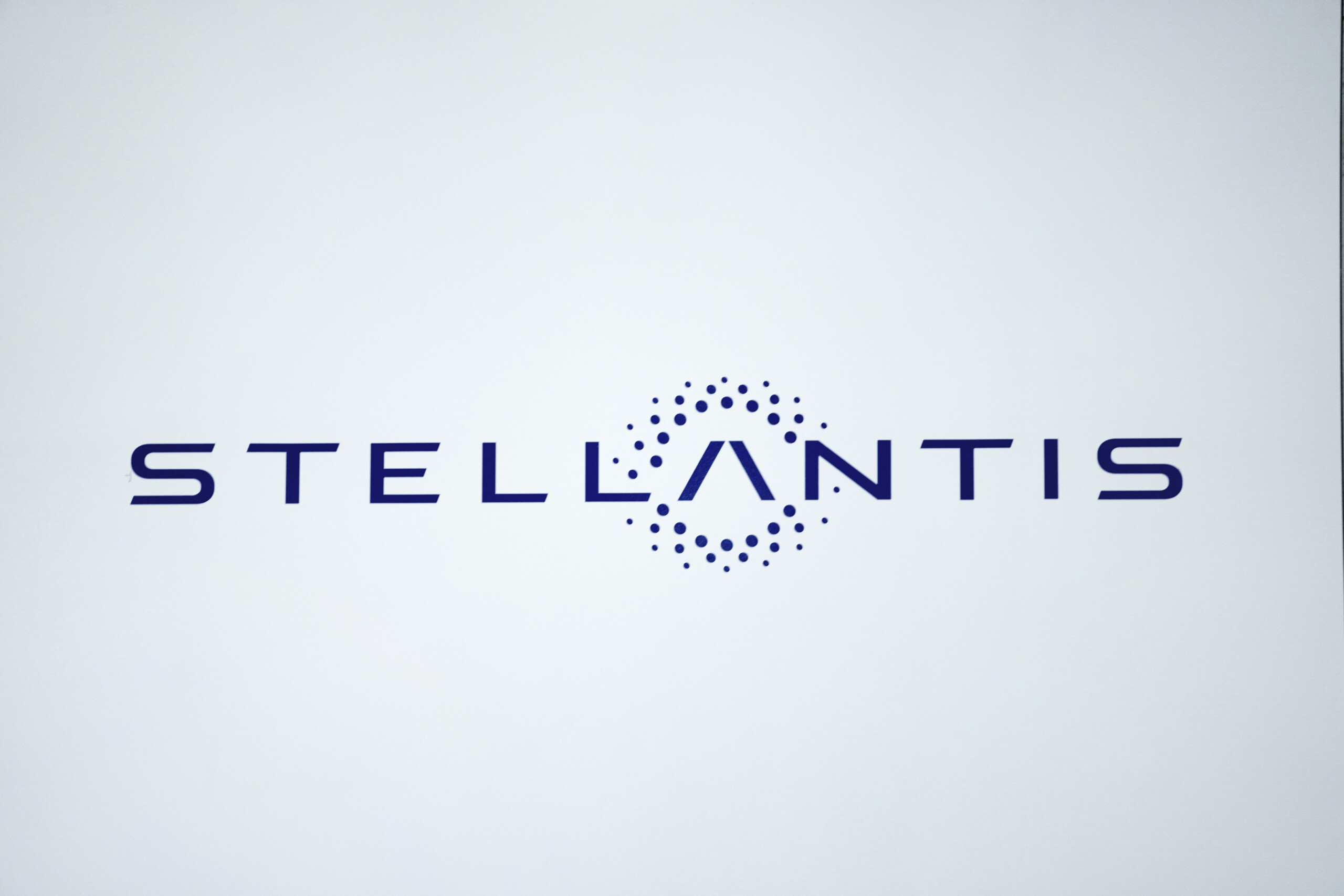 stellantis grows almost twice as fast as the market in january 11 8 scaled