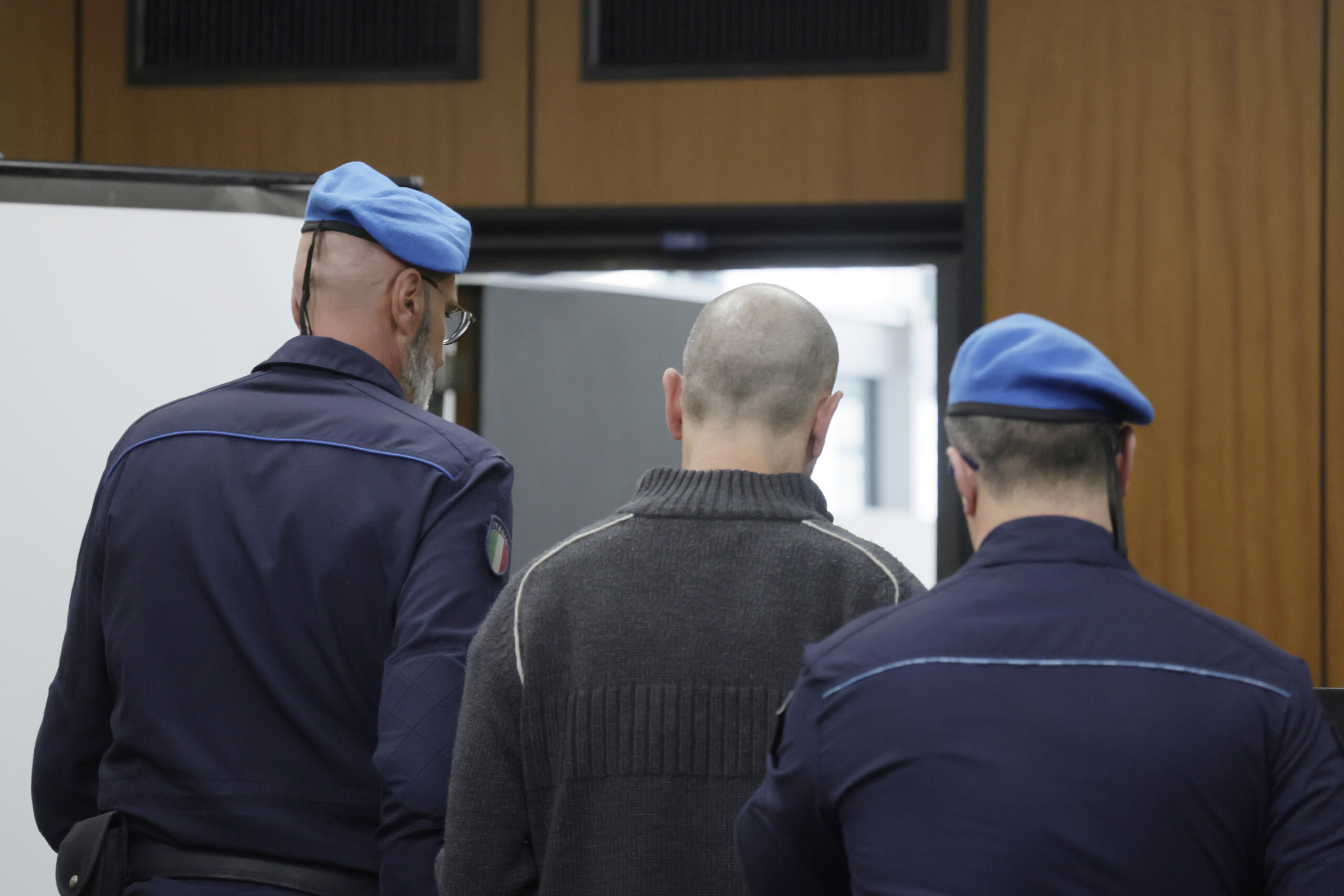 villa pamphili kaufmanns lawyer requests expert opinion he is unfit to stand trial scaled