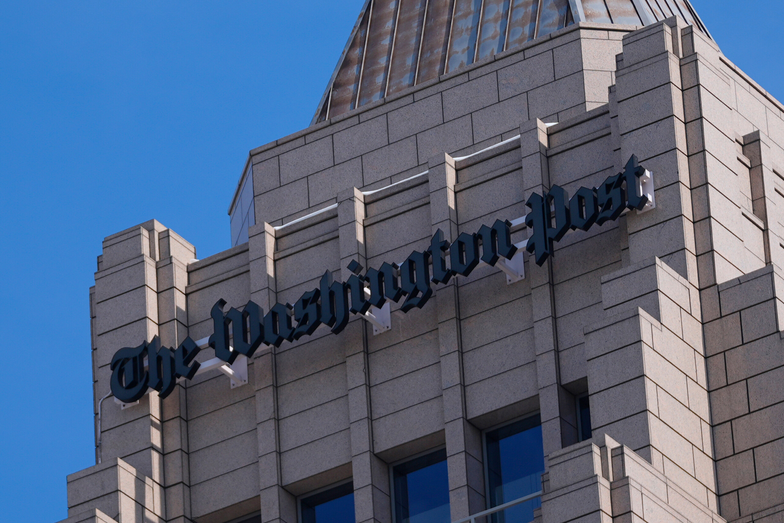 washington post lays off a third of its staff 300 are journalists scaled