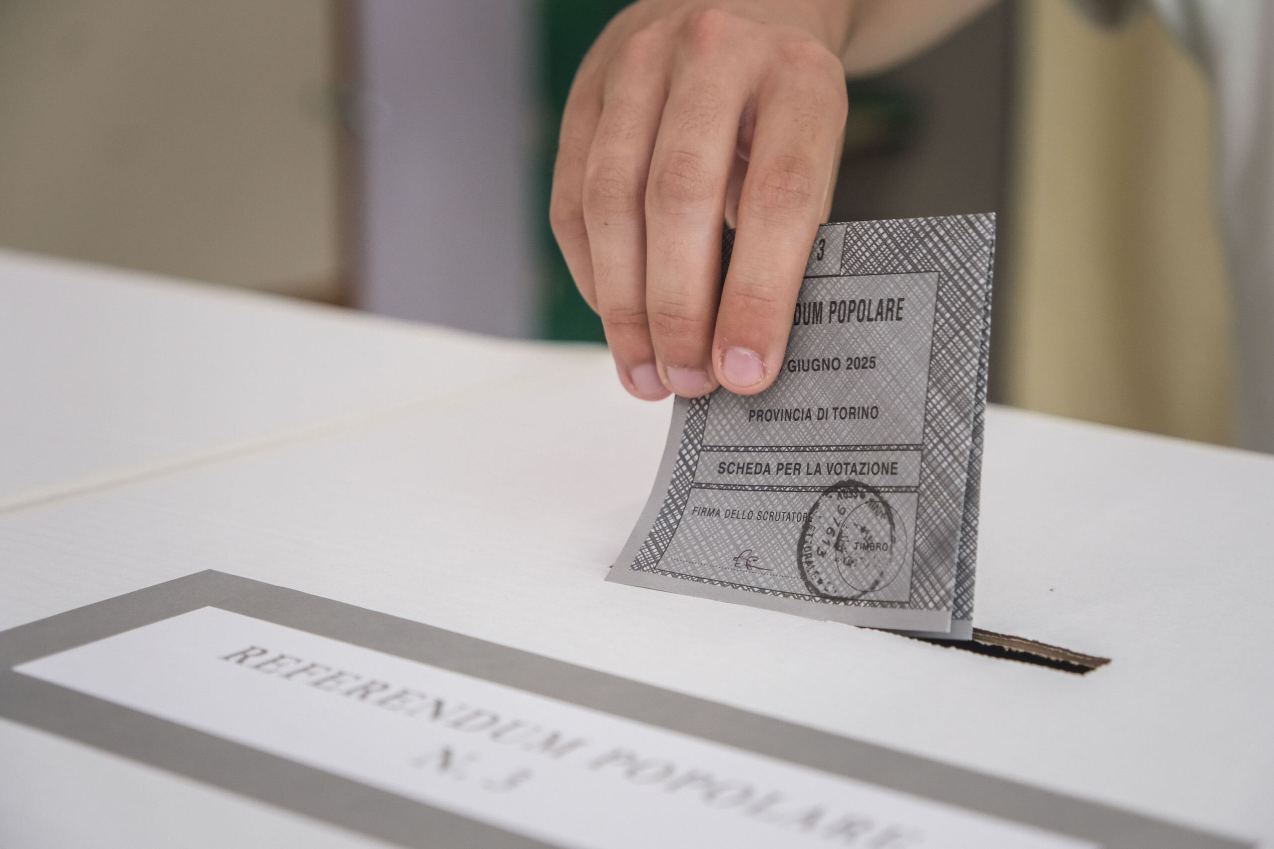 referendum council of ministers confirms date of 22 23 march changes question scaled