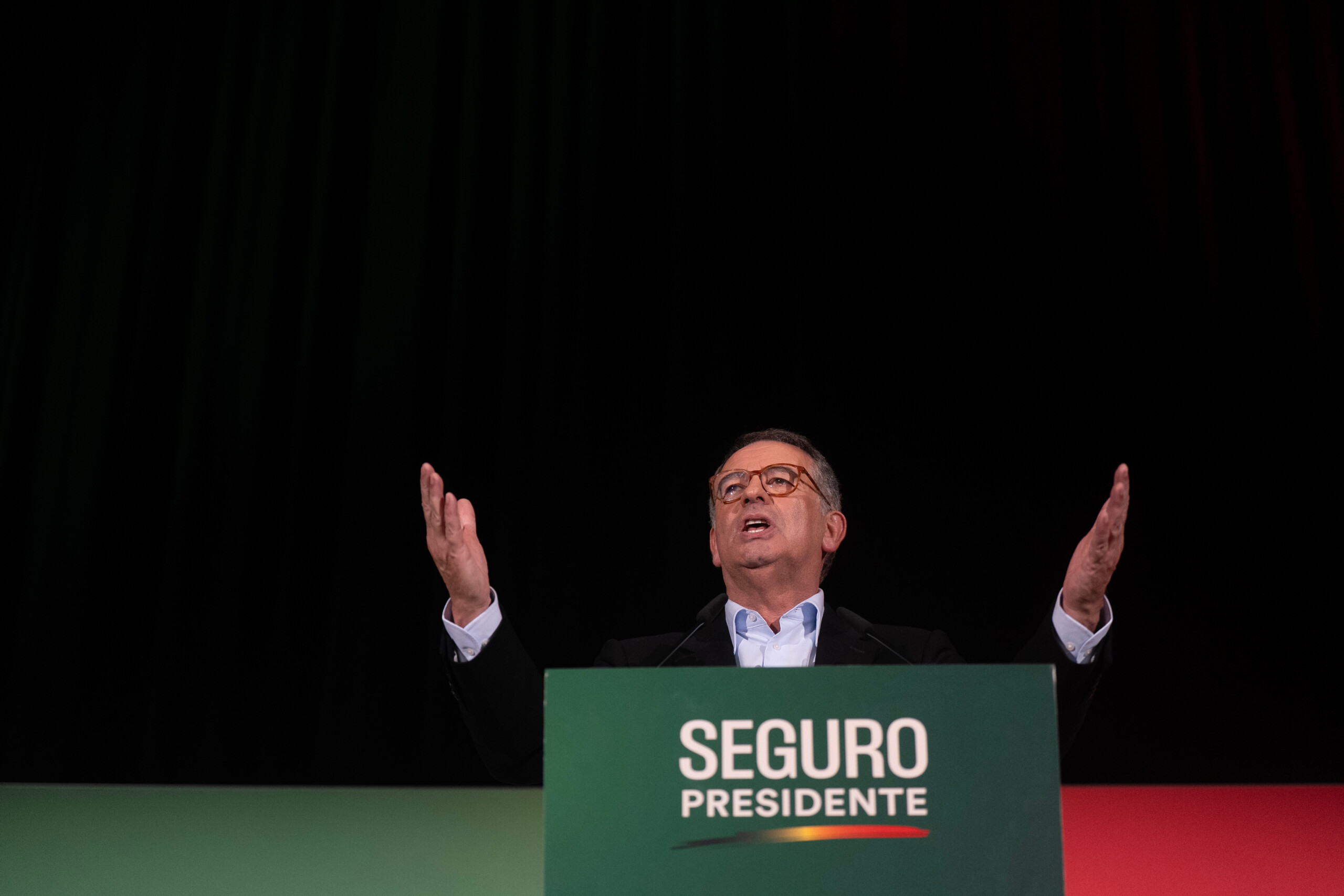 portugal presidential election landslide victory for seguro over far right candidate scaled