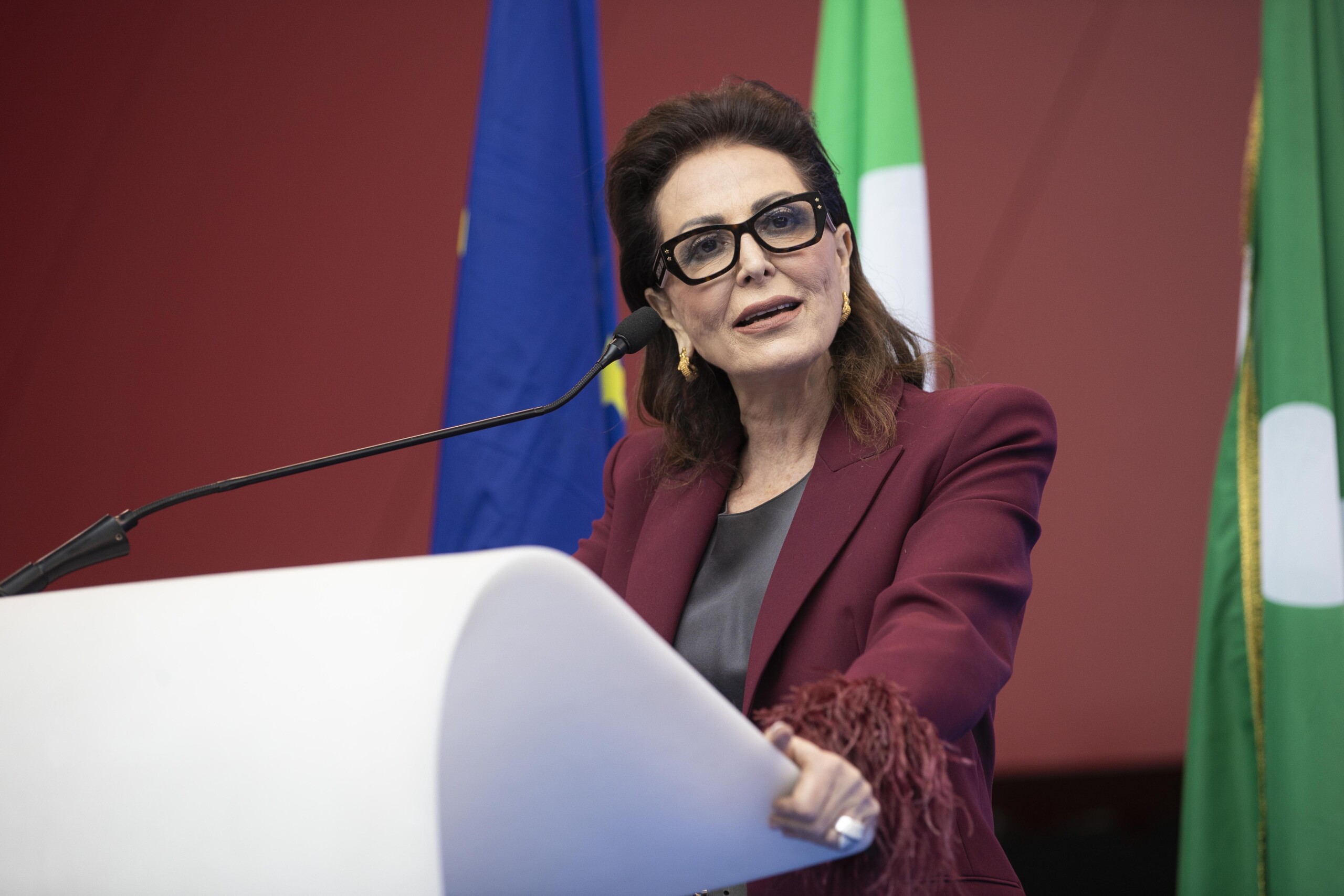 santanche case pavanelli m5s institutional decorum buried scaled