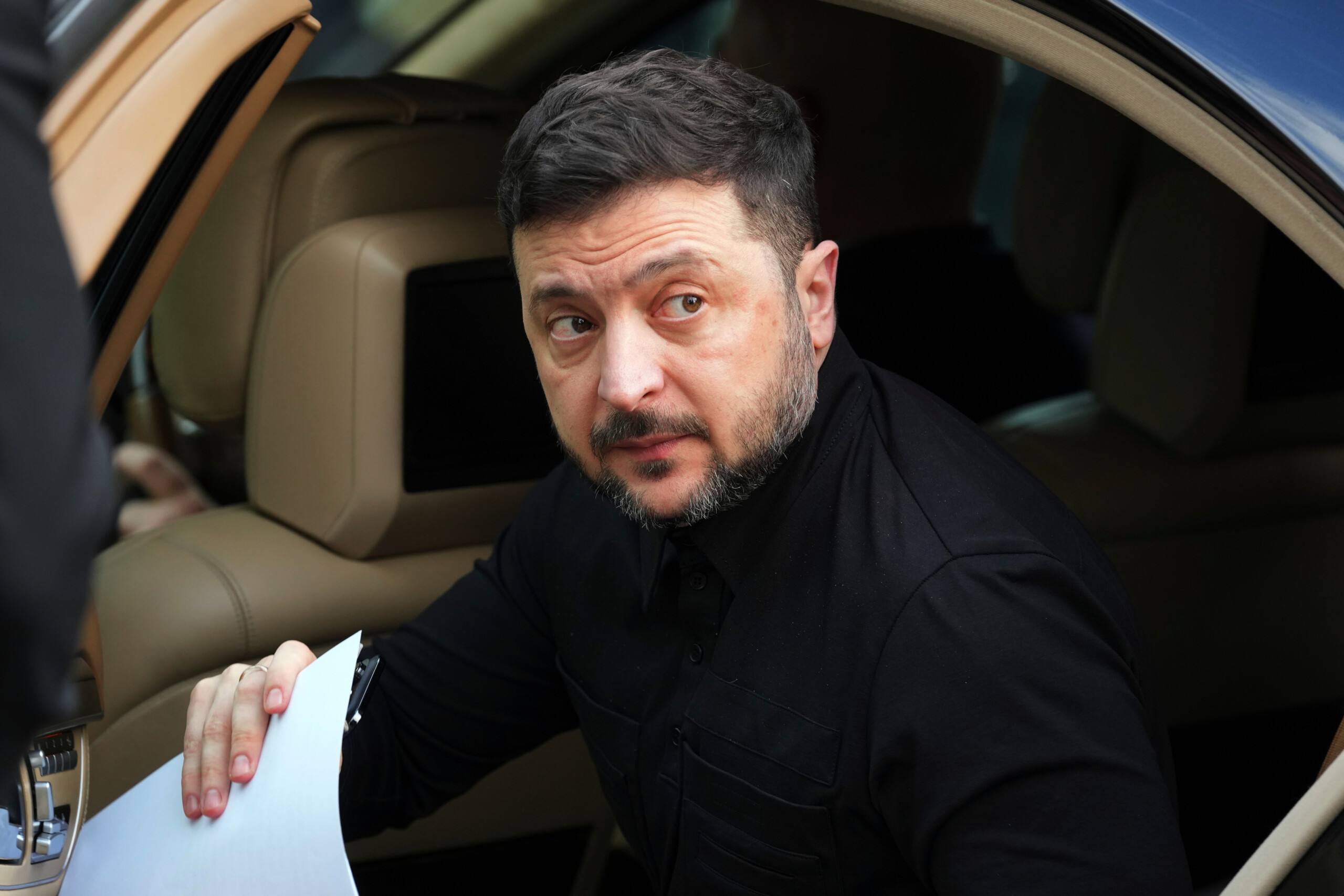 ukraine zelensky responds to the ft without security there will be no announcements scaled