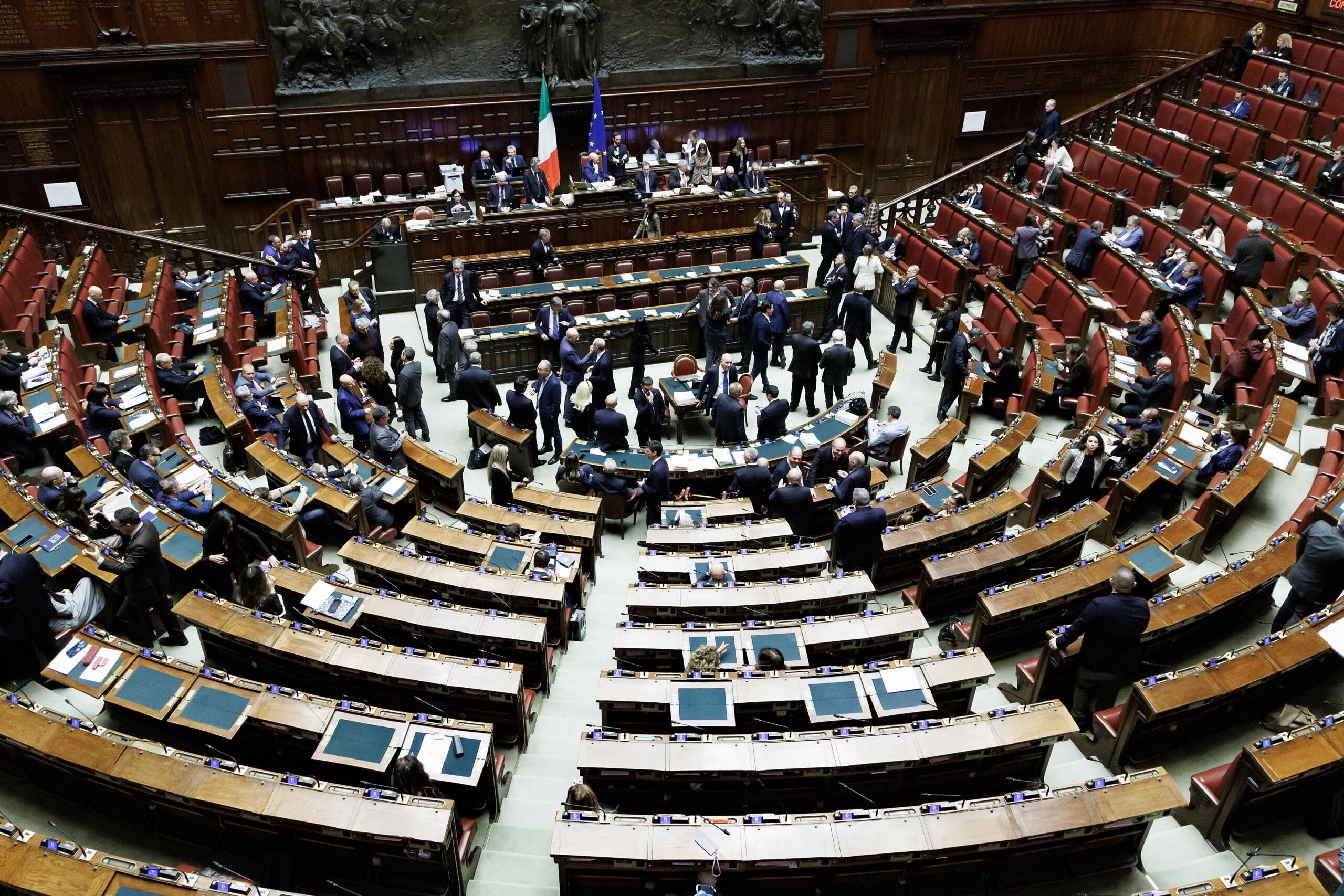 Milleproroghe: Chamber of Deputies gives green light to confidence vote, with 177 in favour and 93 against 1 milleproroghe chamber of deputies gives green light to confidence vote with 177 in favour and 93 against scaled