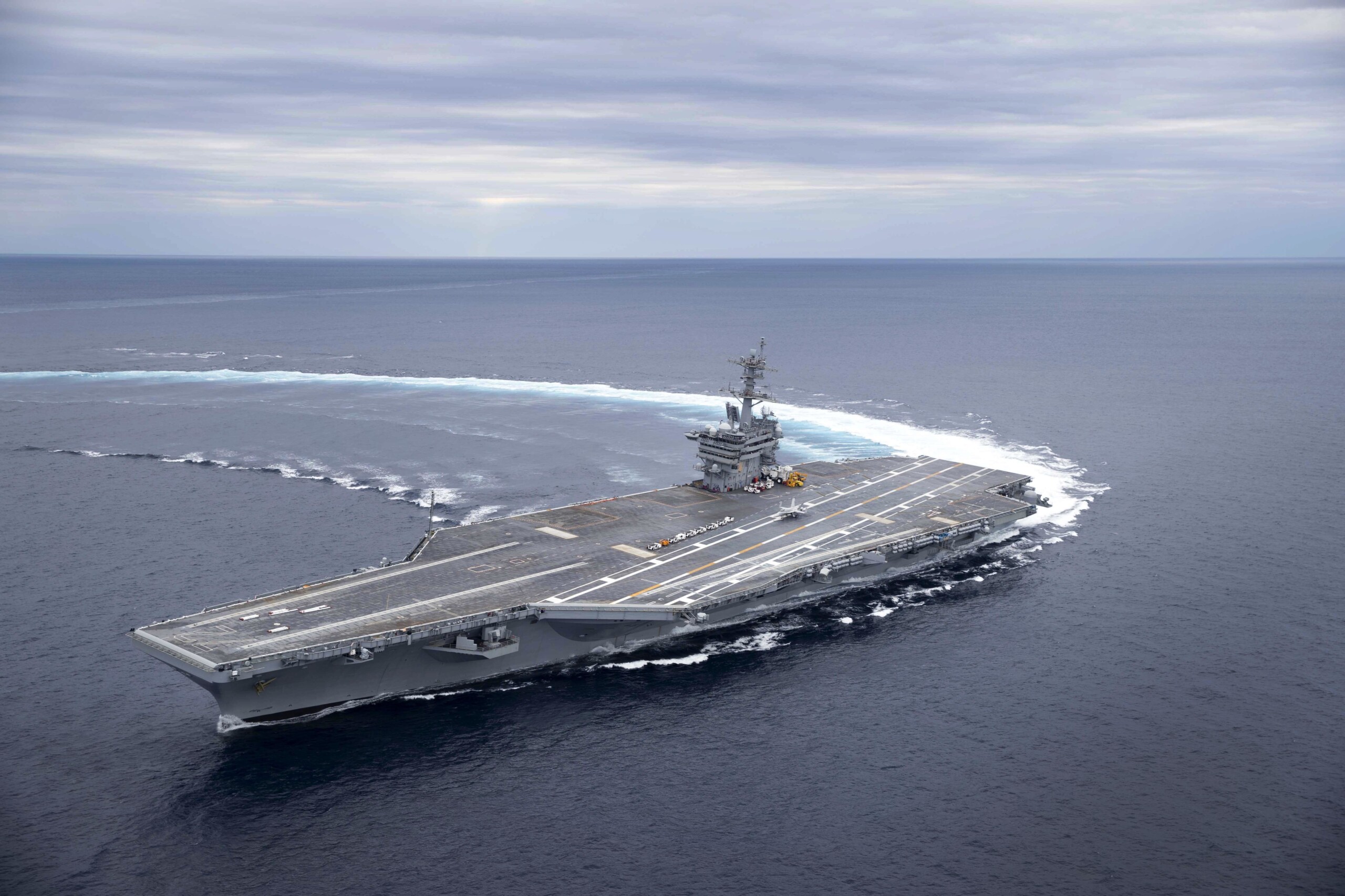 Iran, Pasdaran: ‘US aircraft carrier Lincoln attacked with four ballistic missiles’ 1 iran pasdaran us aircraft carrier lincoln attacked with four ballistic missiles scaled