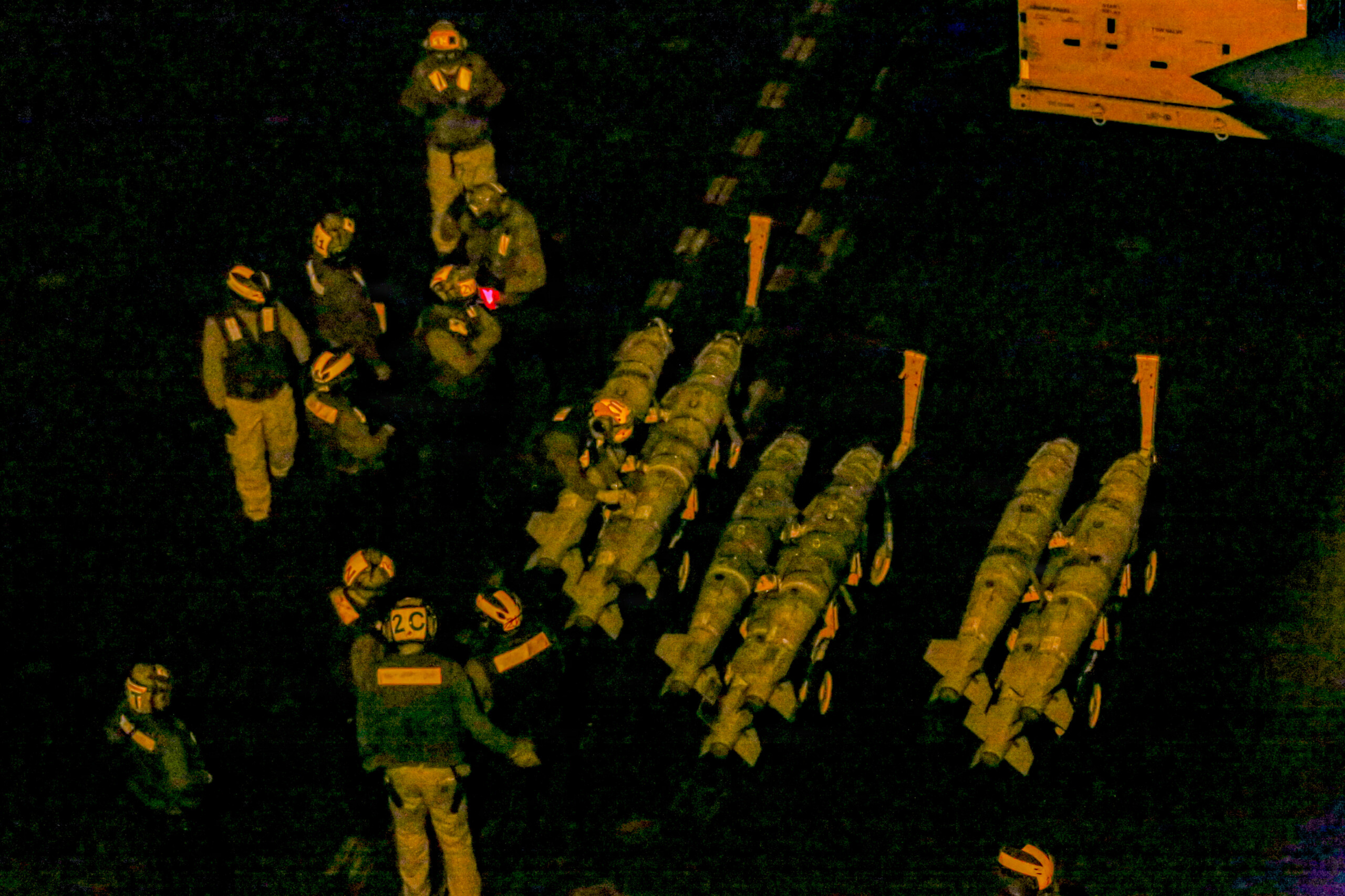 iran us media reports that the war costs over 890 million per day scaled