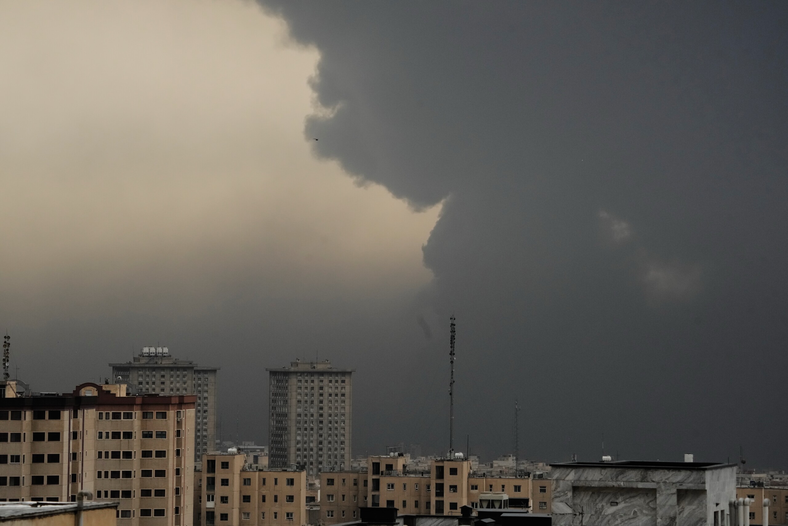 Iran, Red Crescent Tehran: ‘Possible acid rain, stay indoors’ 1 iran red crescent tehran possible acid rain stay indoors scaled