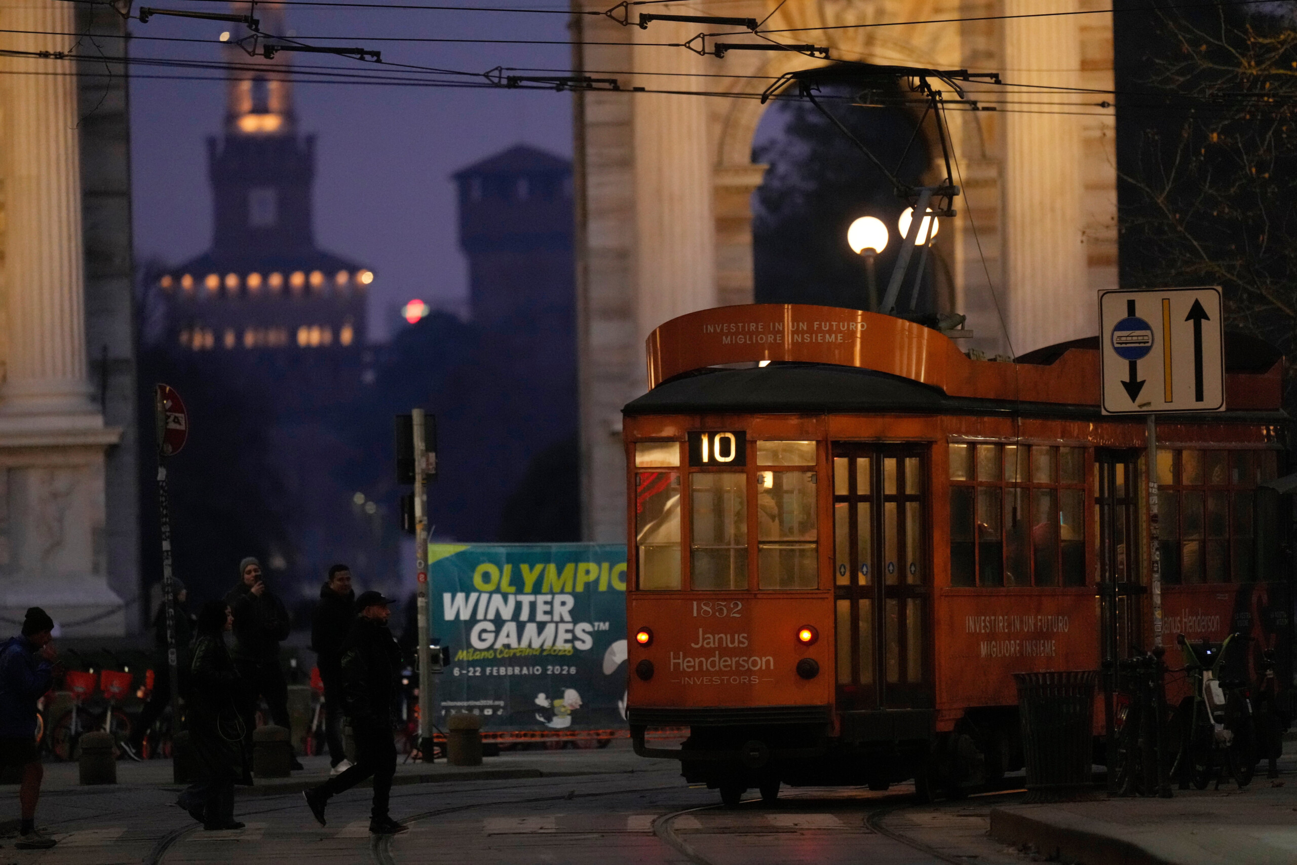 milan tram without passengers derails bolt on rails scaled