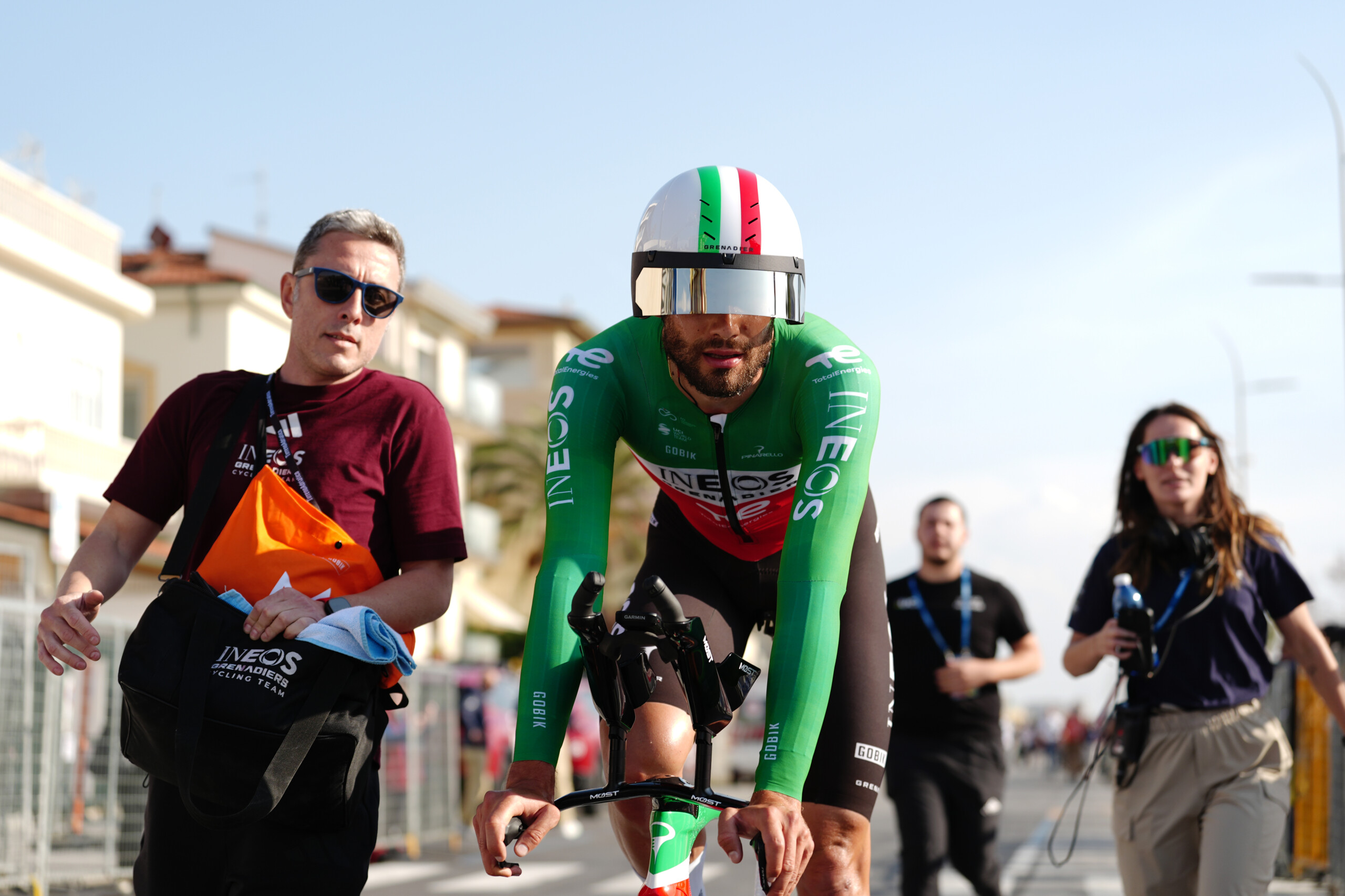 cycling tirreno adriatico first stage and leaders jersey for ganna scaled