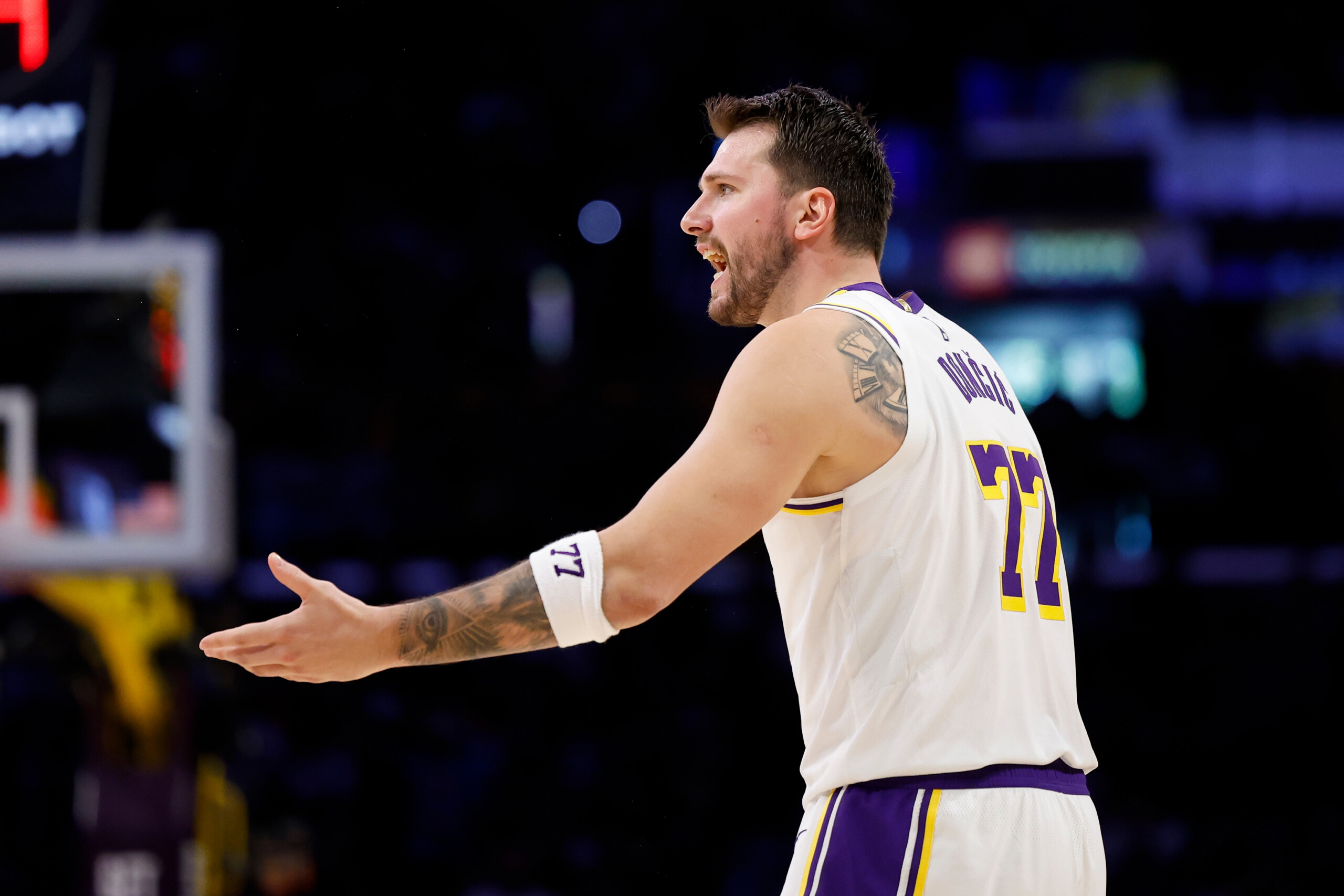 nba doncic fined 50000 for making money gesture to referee scaled