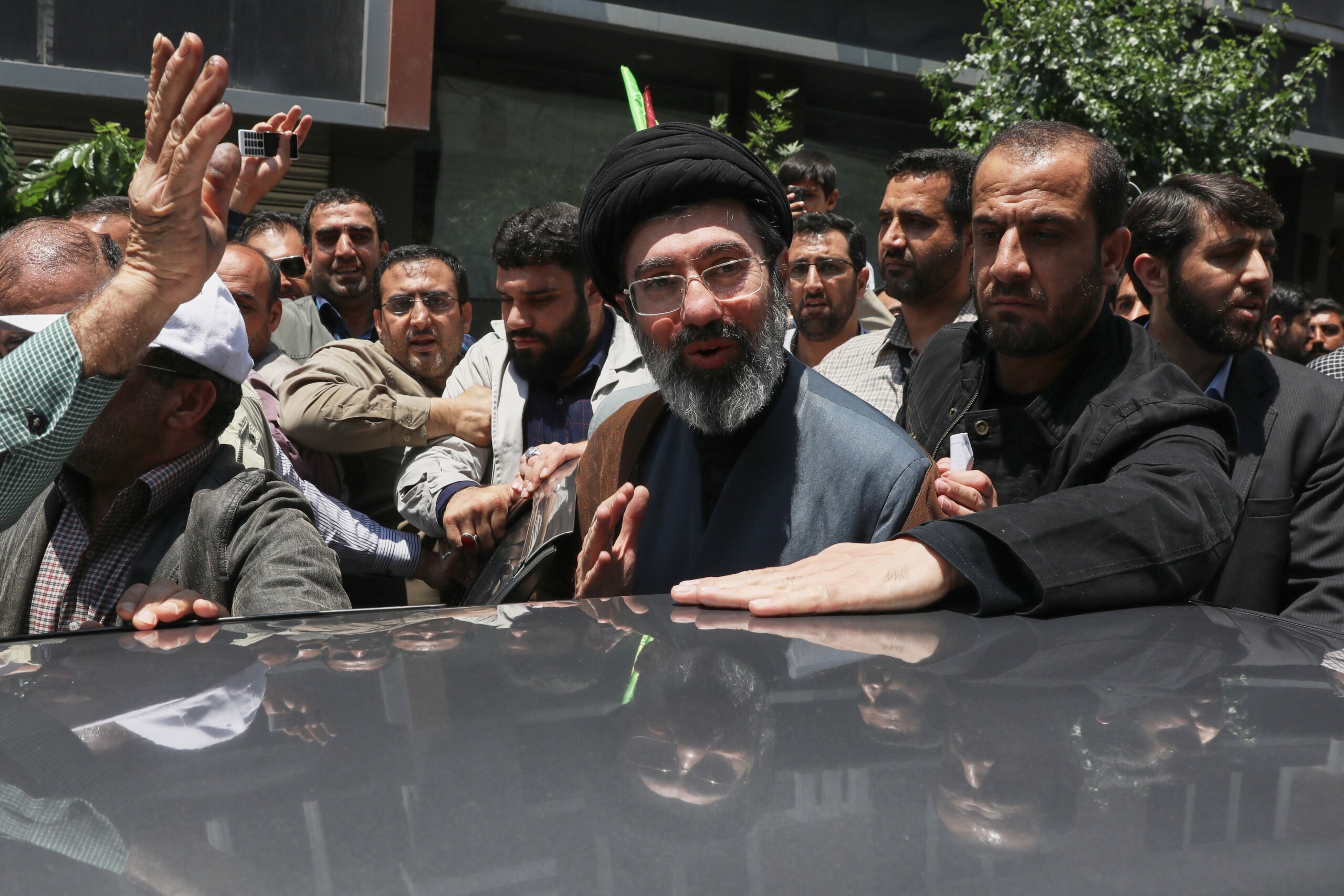 iran sources say mojtaba khamenei was wounded at the start of the war scaled
