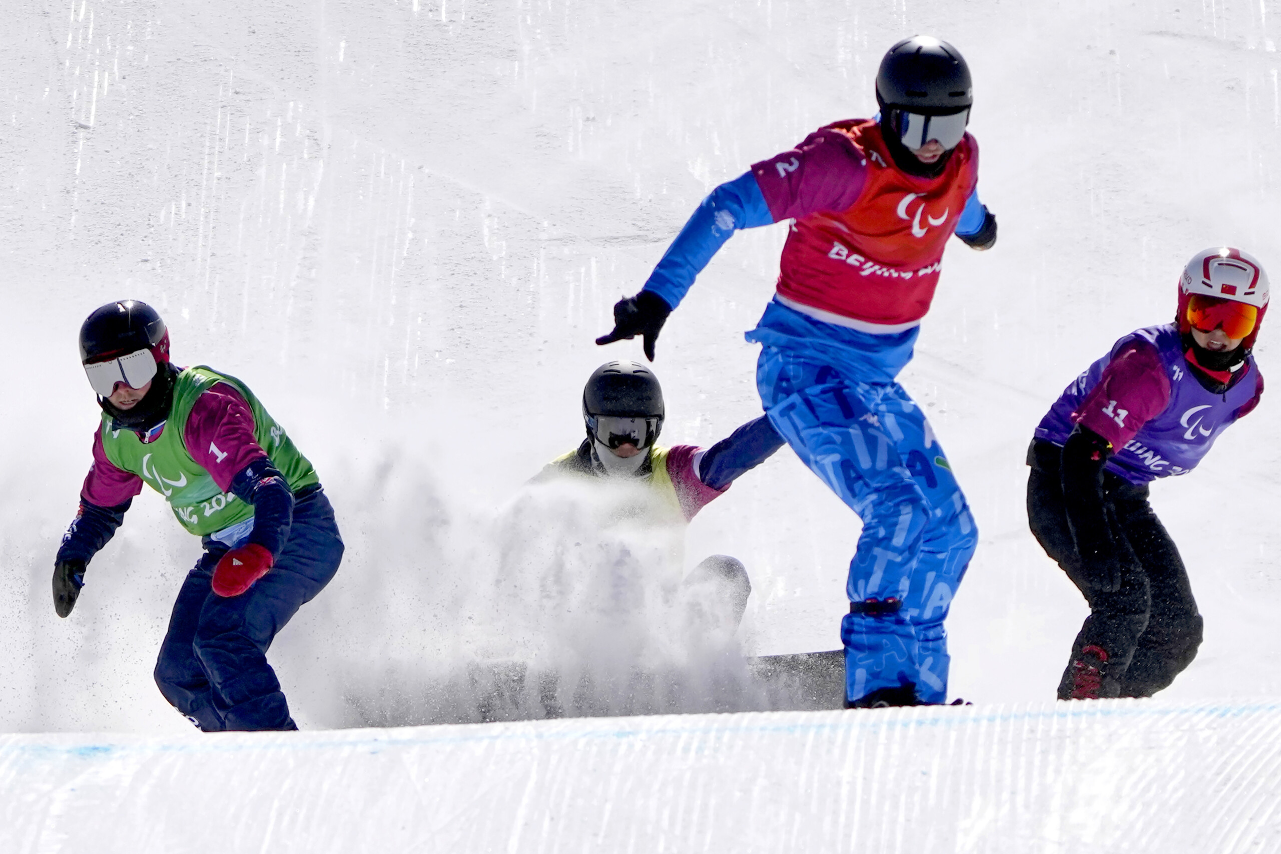 milan cortina paralympics jacopo luchini wins gold in snowboarding scaled