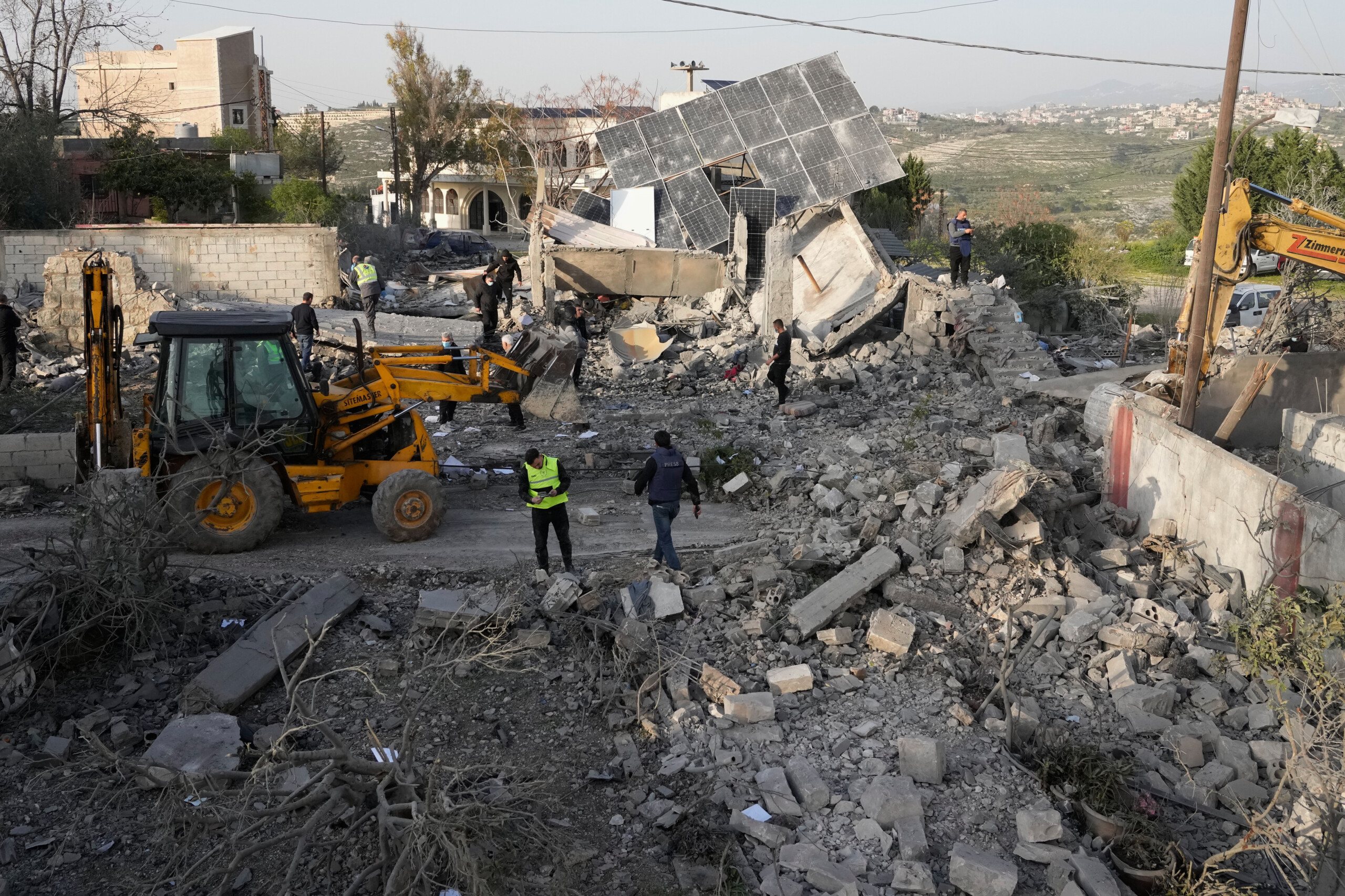 IDF: ‘Ground troops have killed dozens of Hezbollah militants in southern Lebanon’ 1 idf ground troops have killed dozens of hezbollah militants in southern lebanon scaled