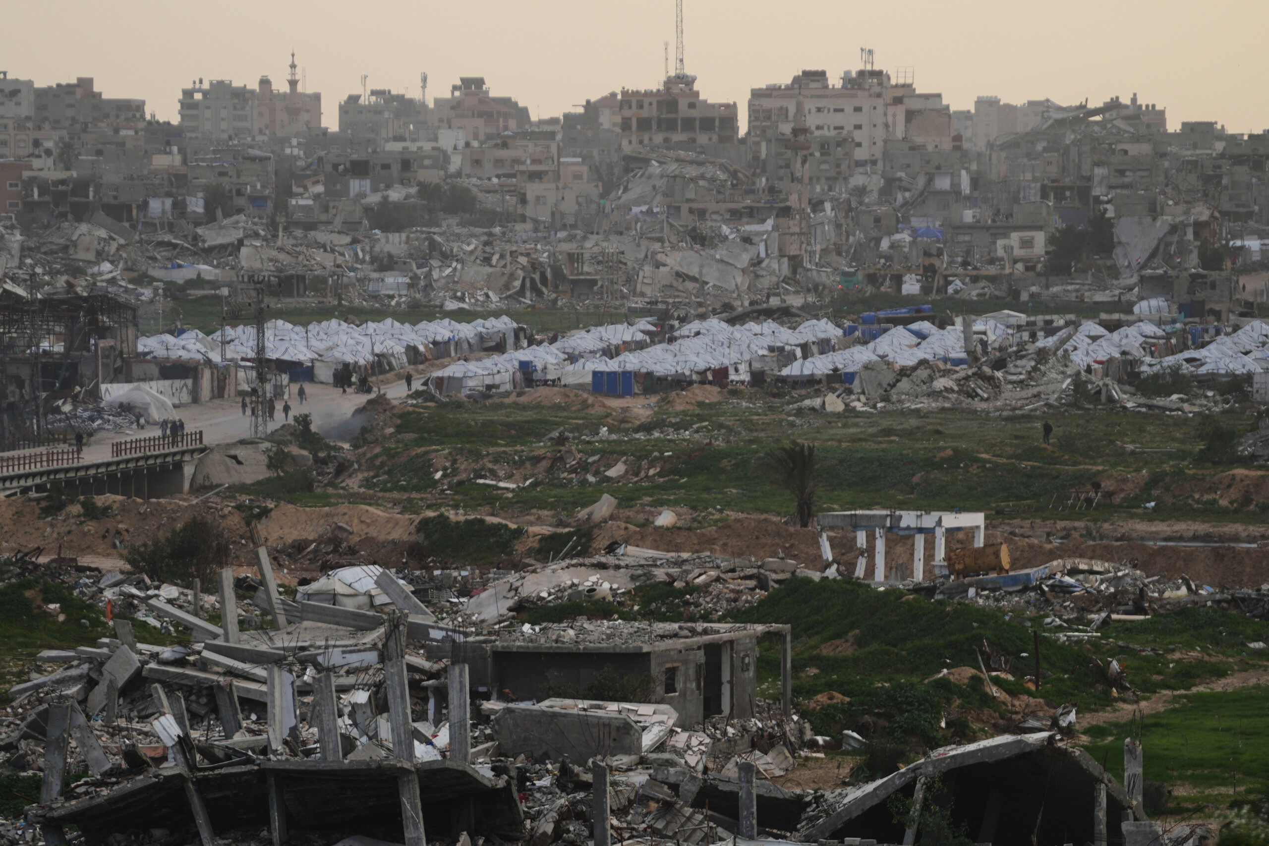 israeli attack on gaza 4 dead including a child and a pregnant mother scaled