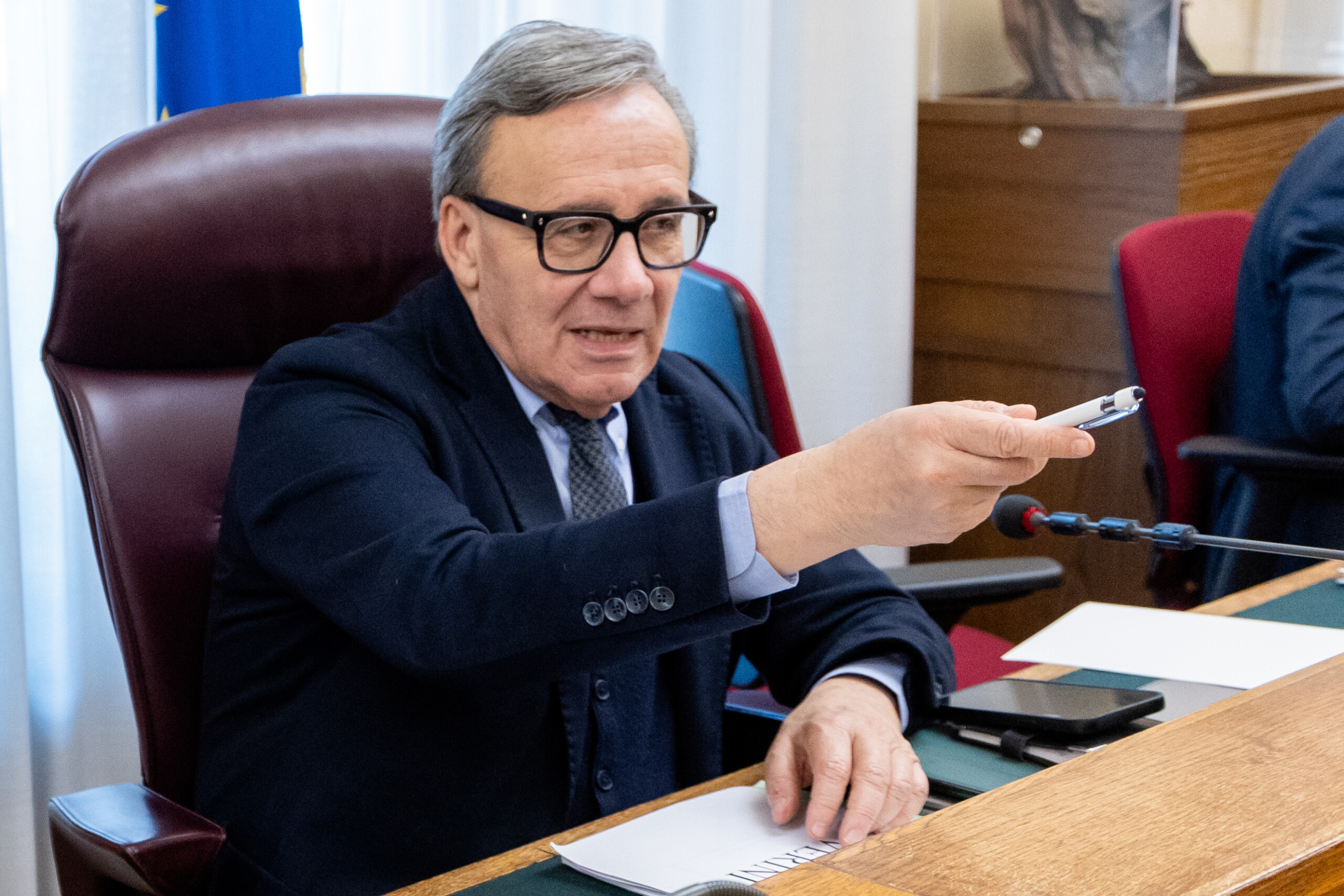 family in the woods pd la russa is cynically exploiting the situation ahead of the referendum scaled