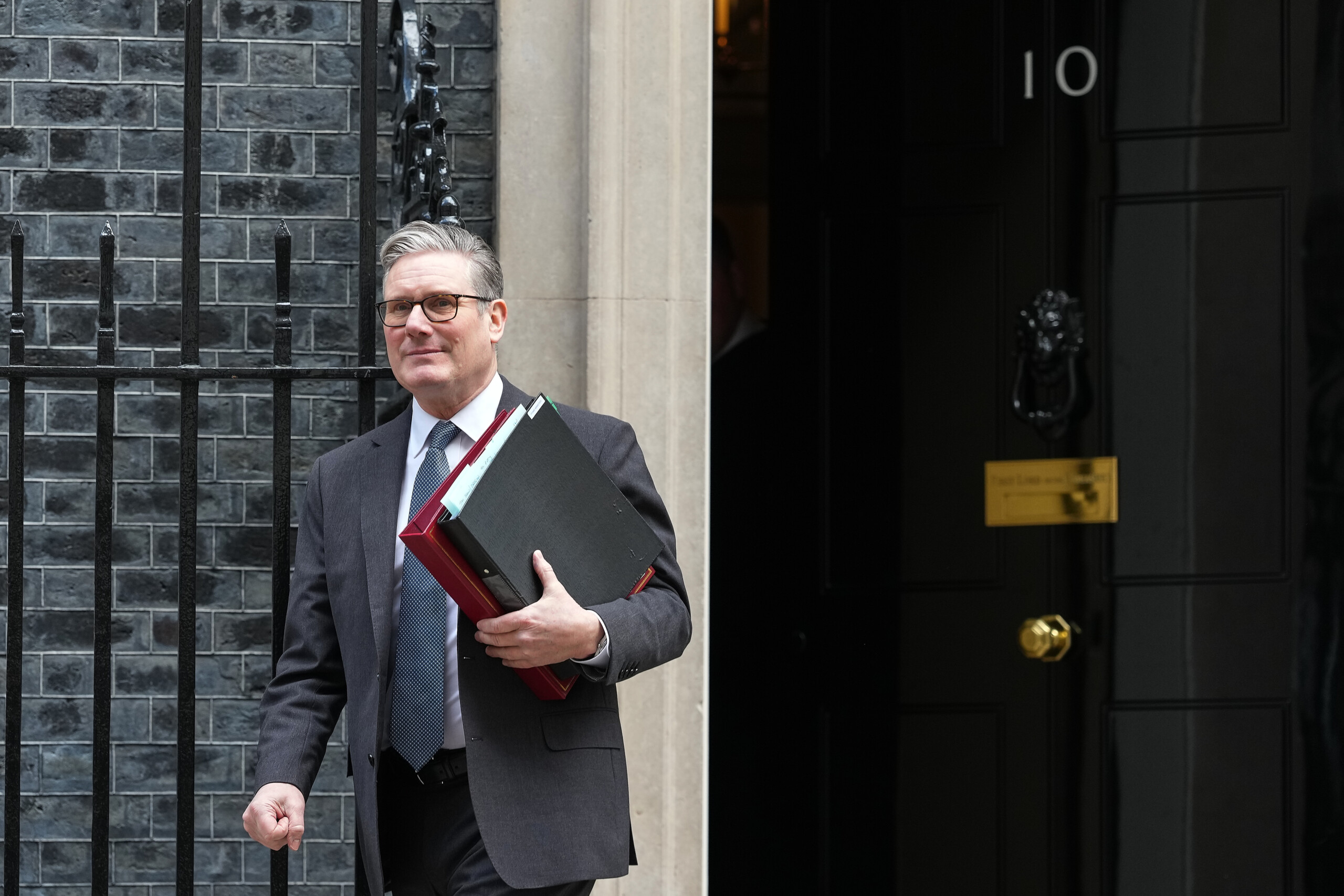 iran starmer we are working with our allies to restore shipping through the strait of hormuz scaled