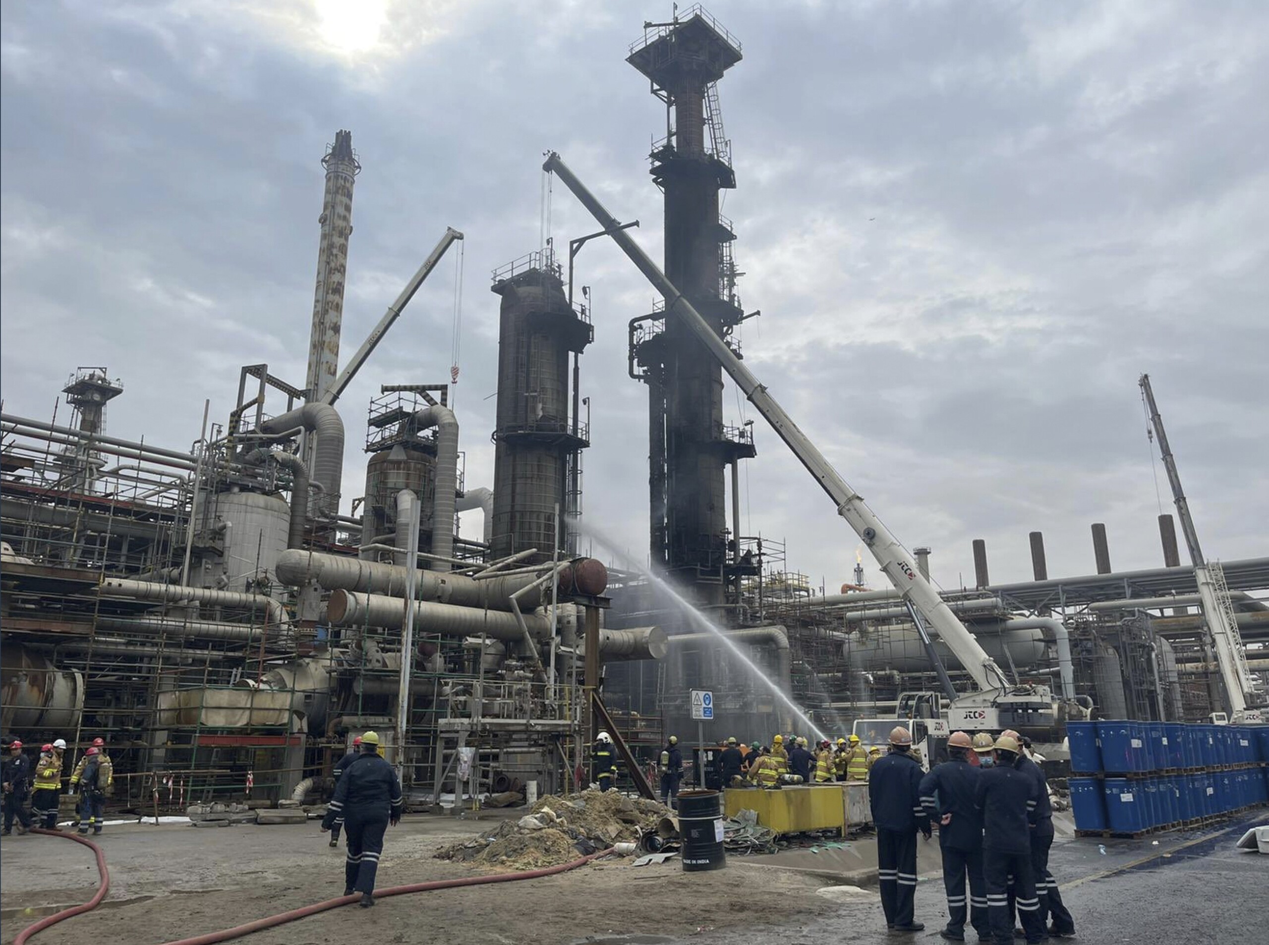 drone attack on oil refinery in kuwait scaled